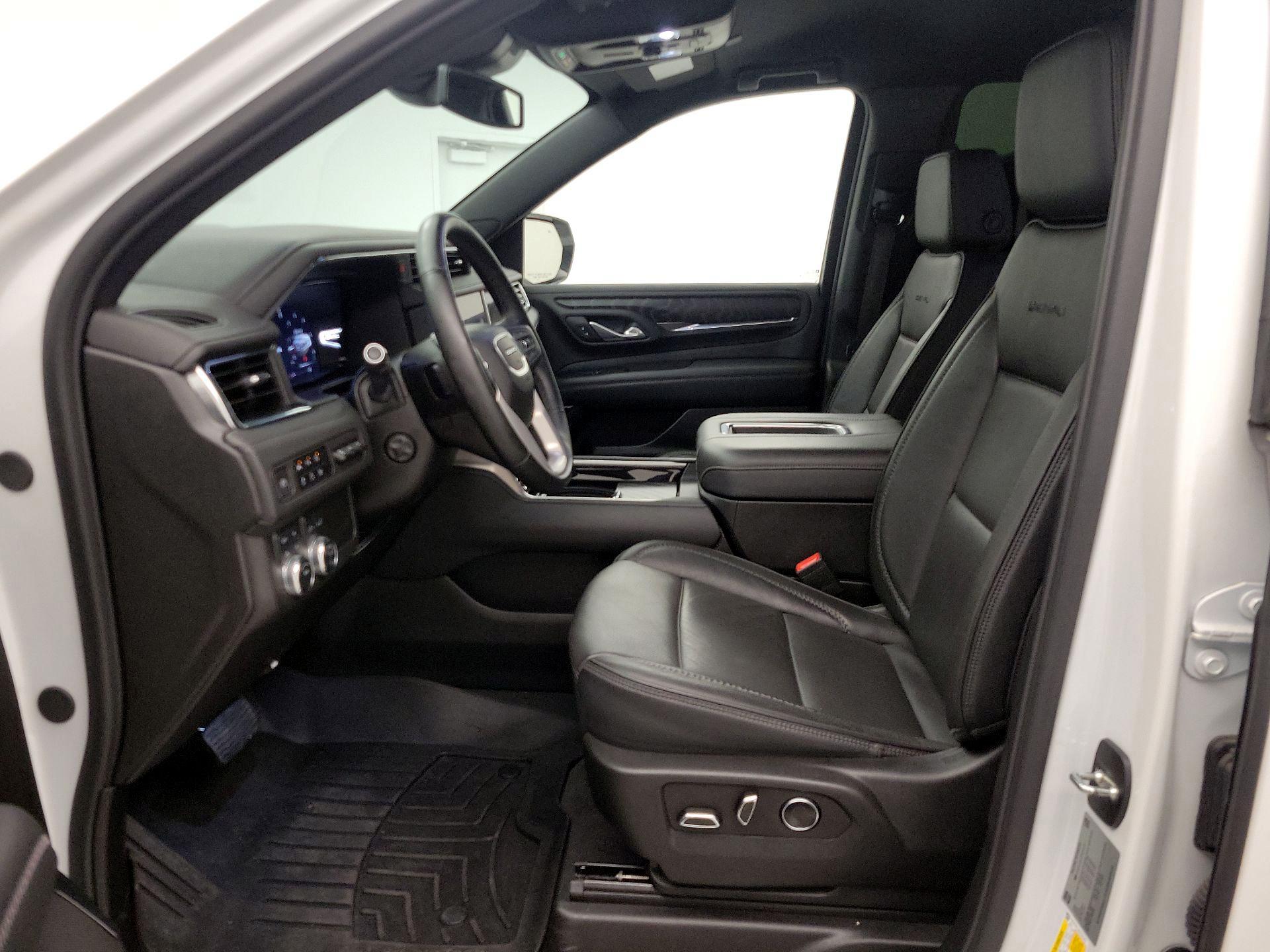 Thumbnail: 2024 GMC Yukon XL - 11