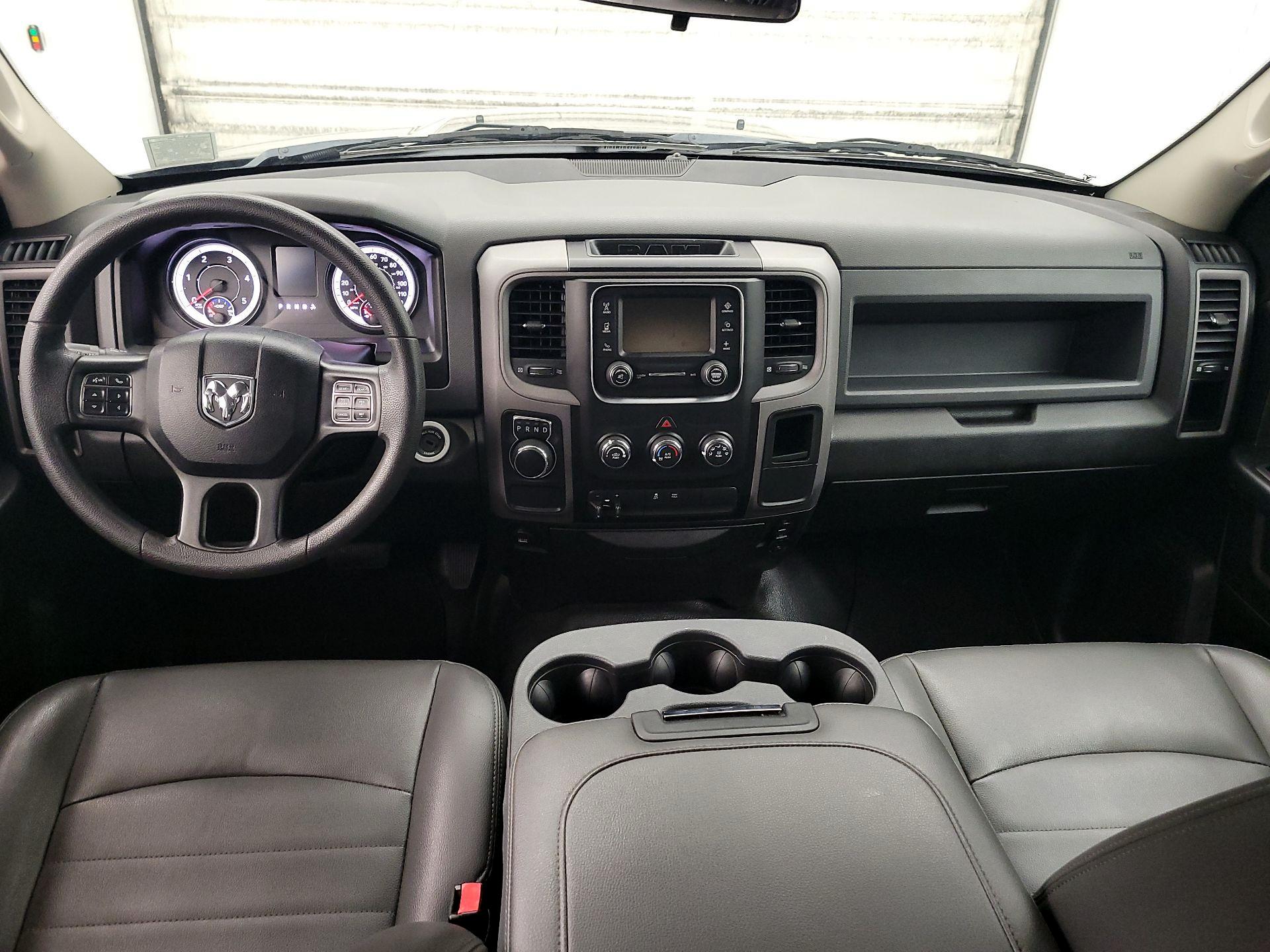 Thumbnail: 2019 RAM 1500 Classic - 9