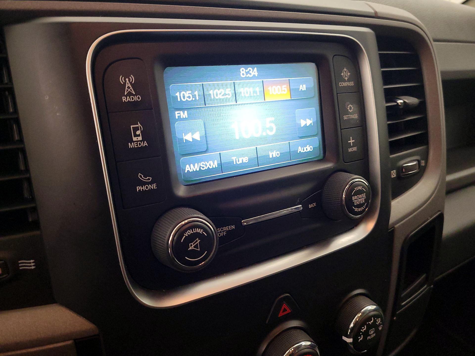 Thumbnail: 2019 RAM 1500 Classic - 15