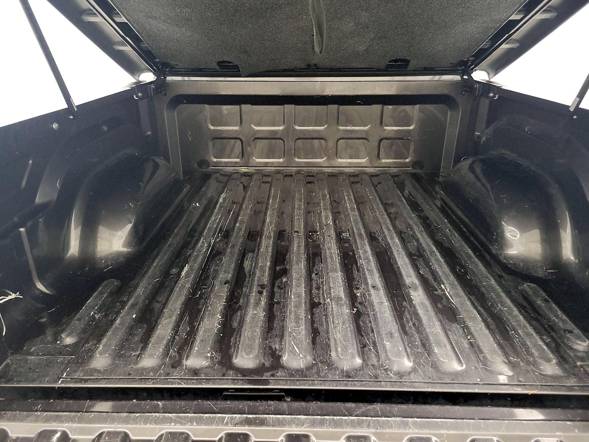 Thumbnail: 2019 RAM 1500 Classic - 20