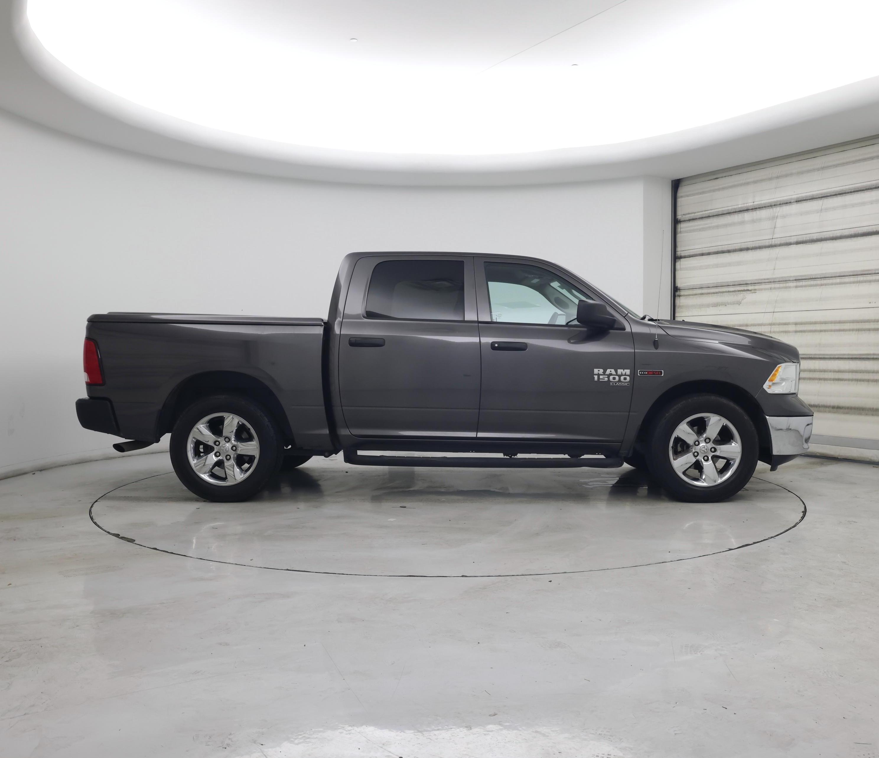 Thumbnail: 2019 RAM 1500 Classic - 7