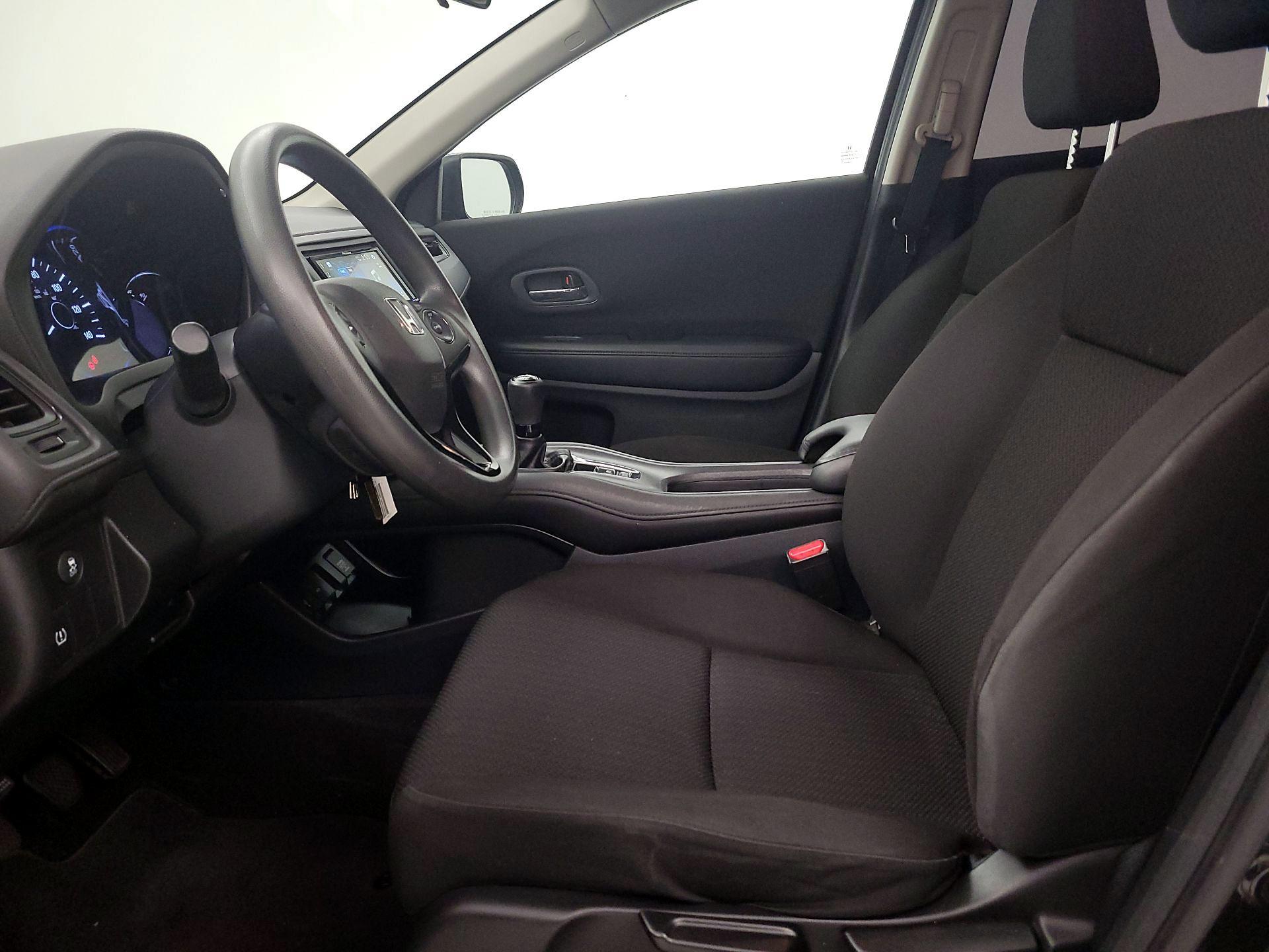 Thumbnail: 2016 Honda HR-V - 11