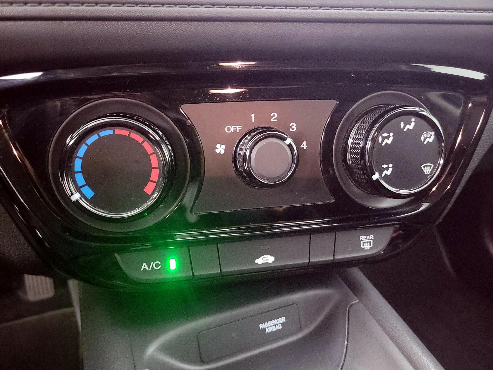 Thumbnail: 2016 Honda HR-V - 15