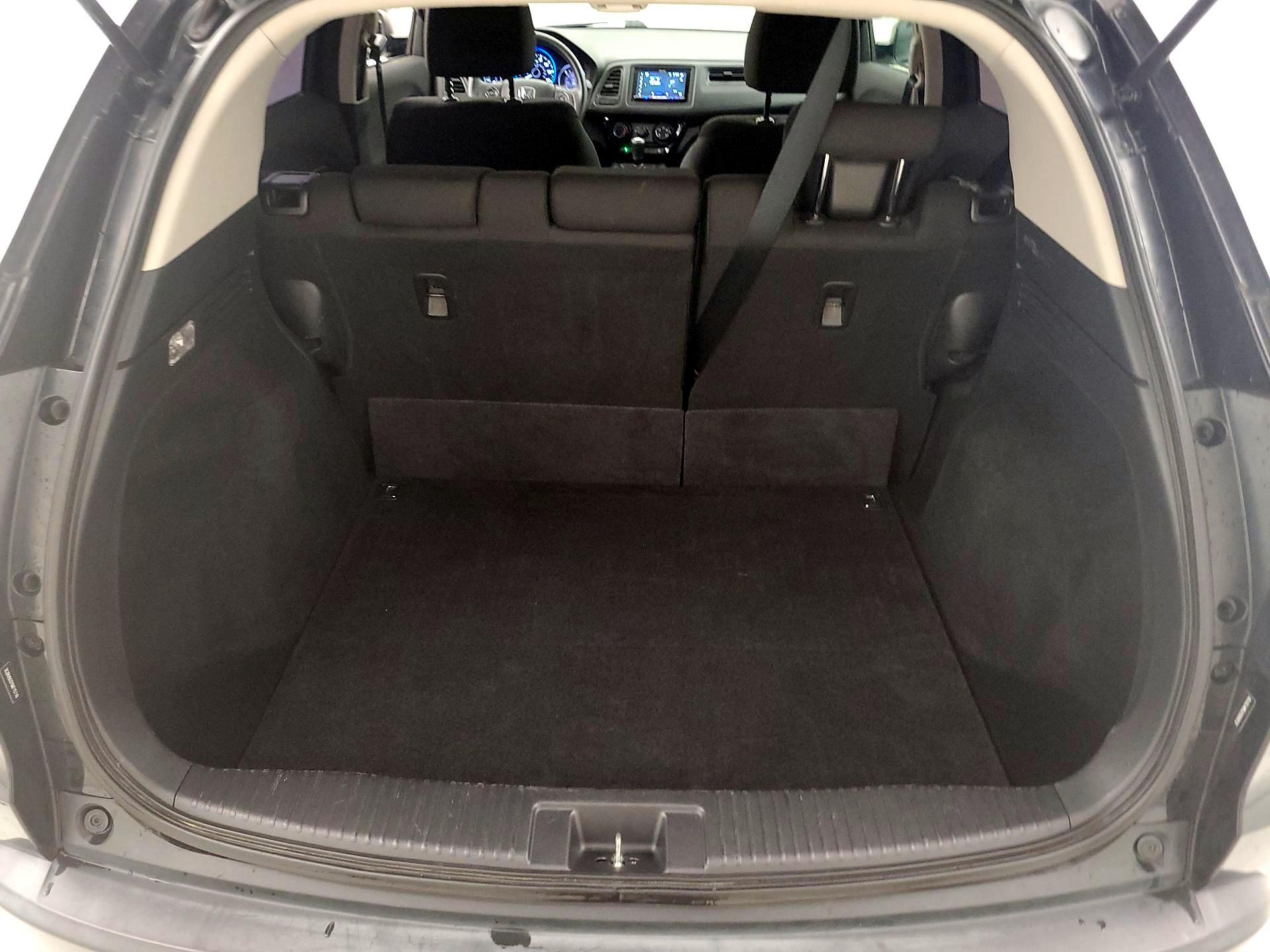 Thumbnail: 2016 Honda HR-V - 19