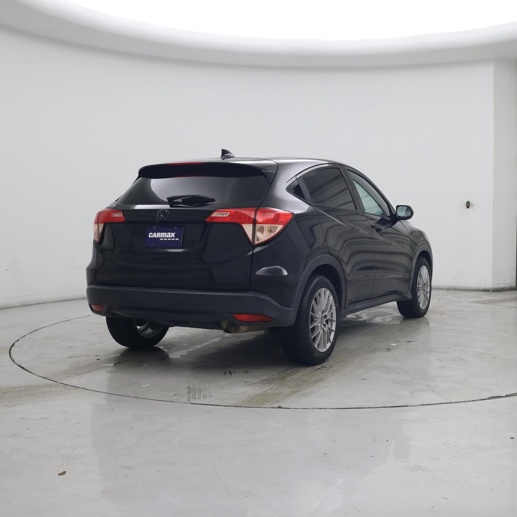 Thumbnail: 2016 Honda HR-V - 8
