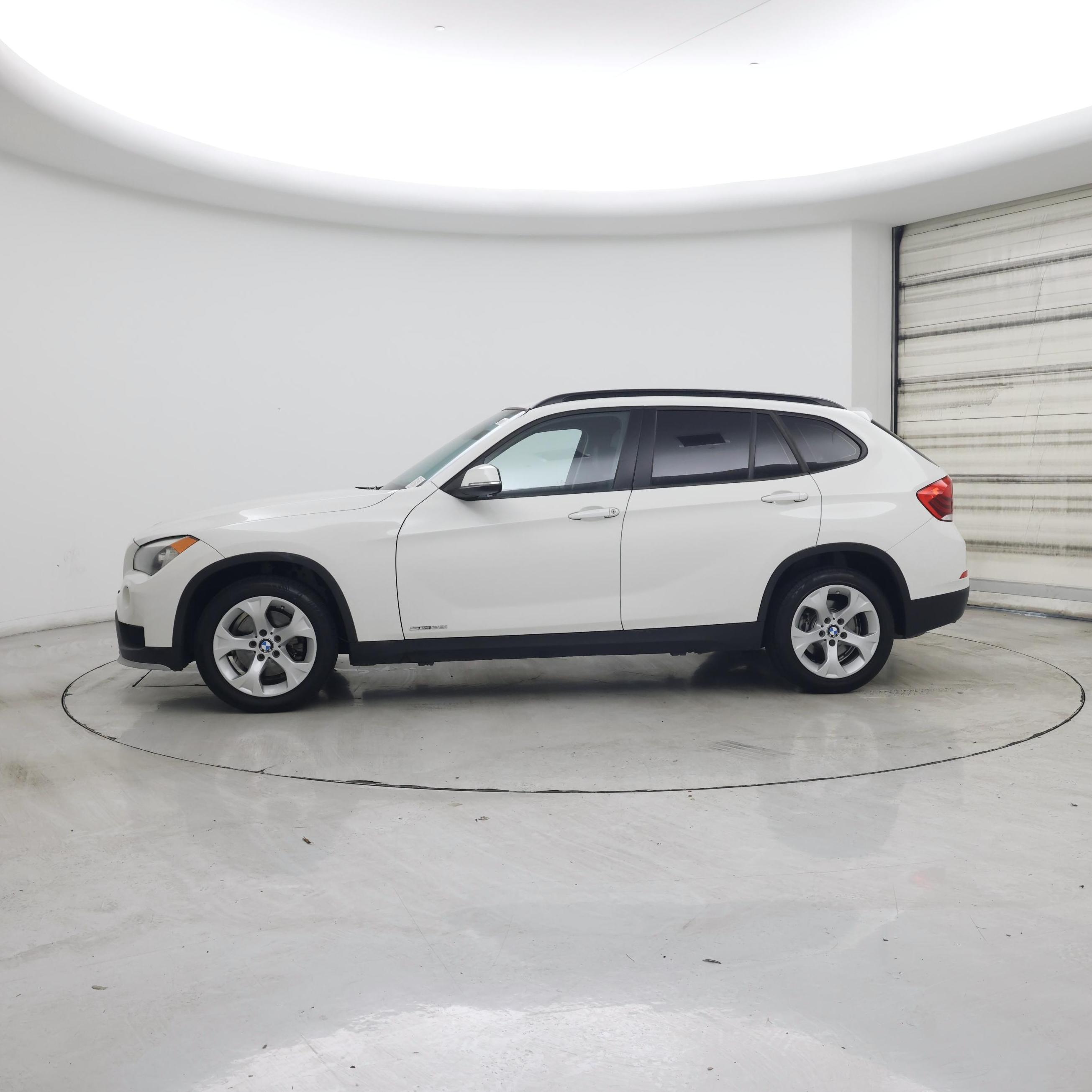 Thumbnail: 2015 BMW X1 - 3