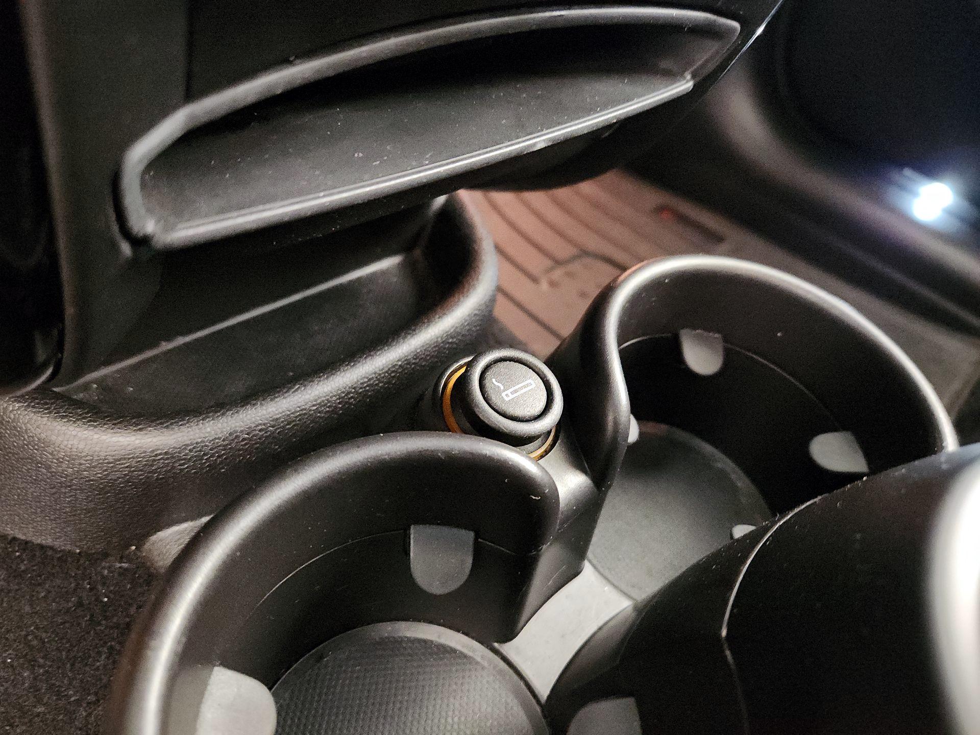 Thumbnail: 2016 MINI Cooper Countryman - 16