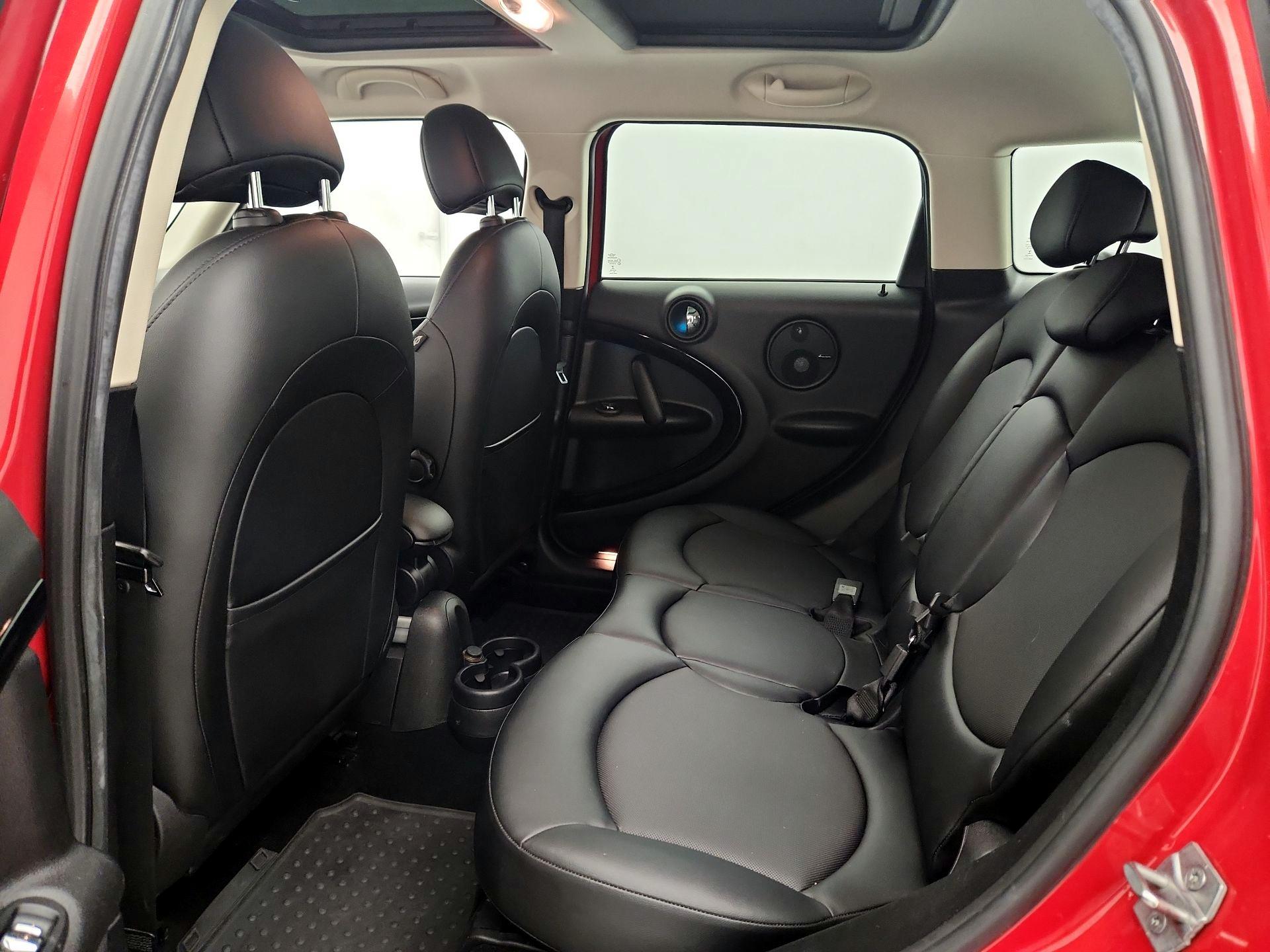 Thumbnail: 2016 MINI Cooper Countryman - 18