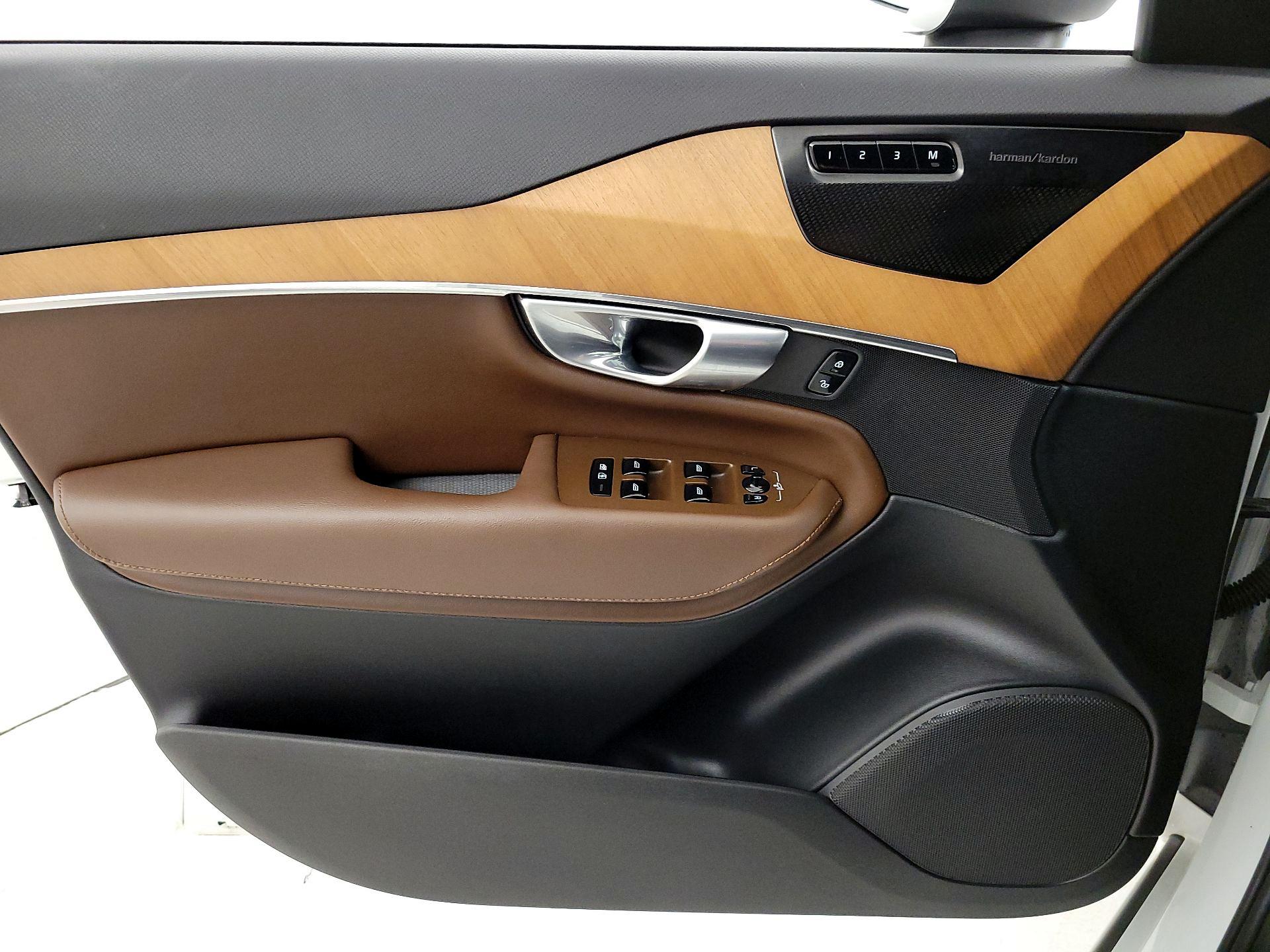 Thumbnail: 2023 Volvo XC90 - 12