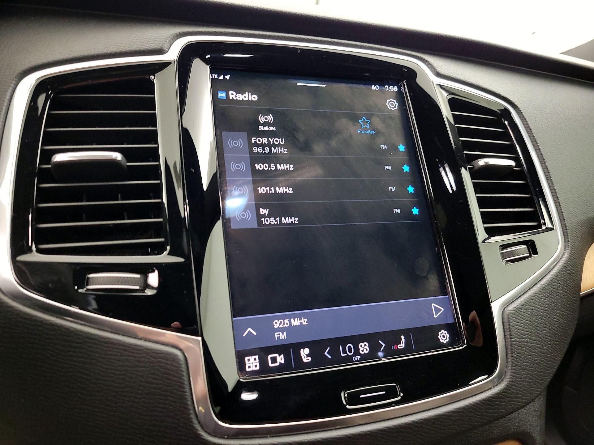 Thumbnail: 2023 Volvo XC90 - 16