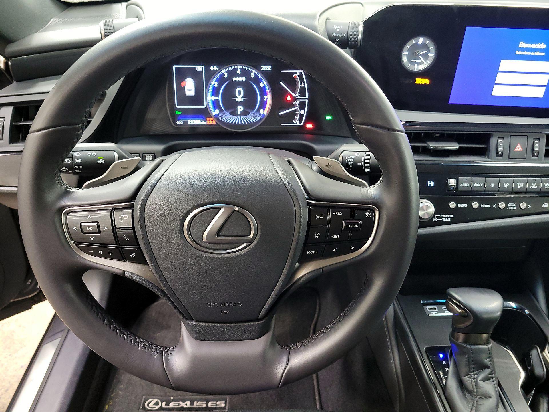 Thumbnail: 2024 Lexus ES - 10