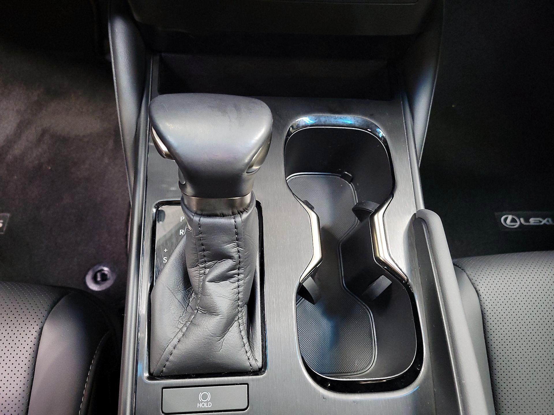 Thumbnail: 2024 Lexus ES - 16