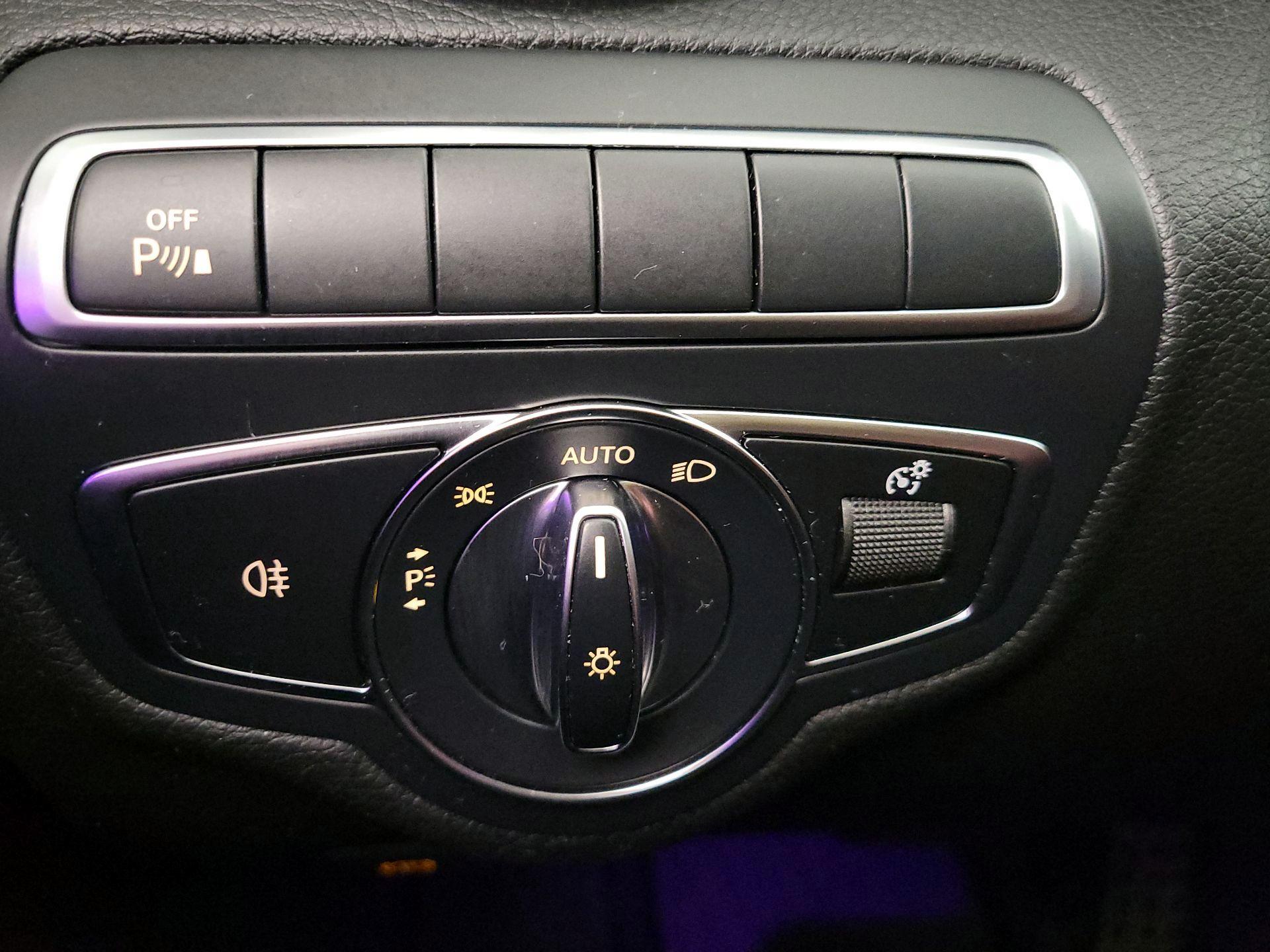 Thumbnail: 2021 Mercedes-Benz C-Class - 13