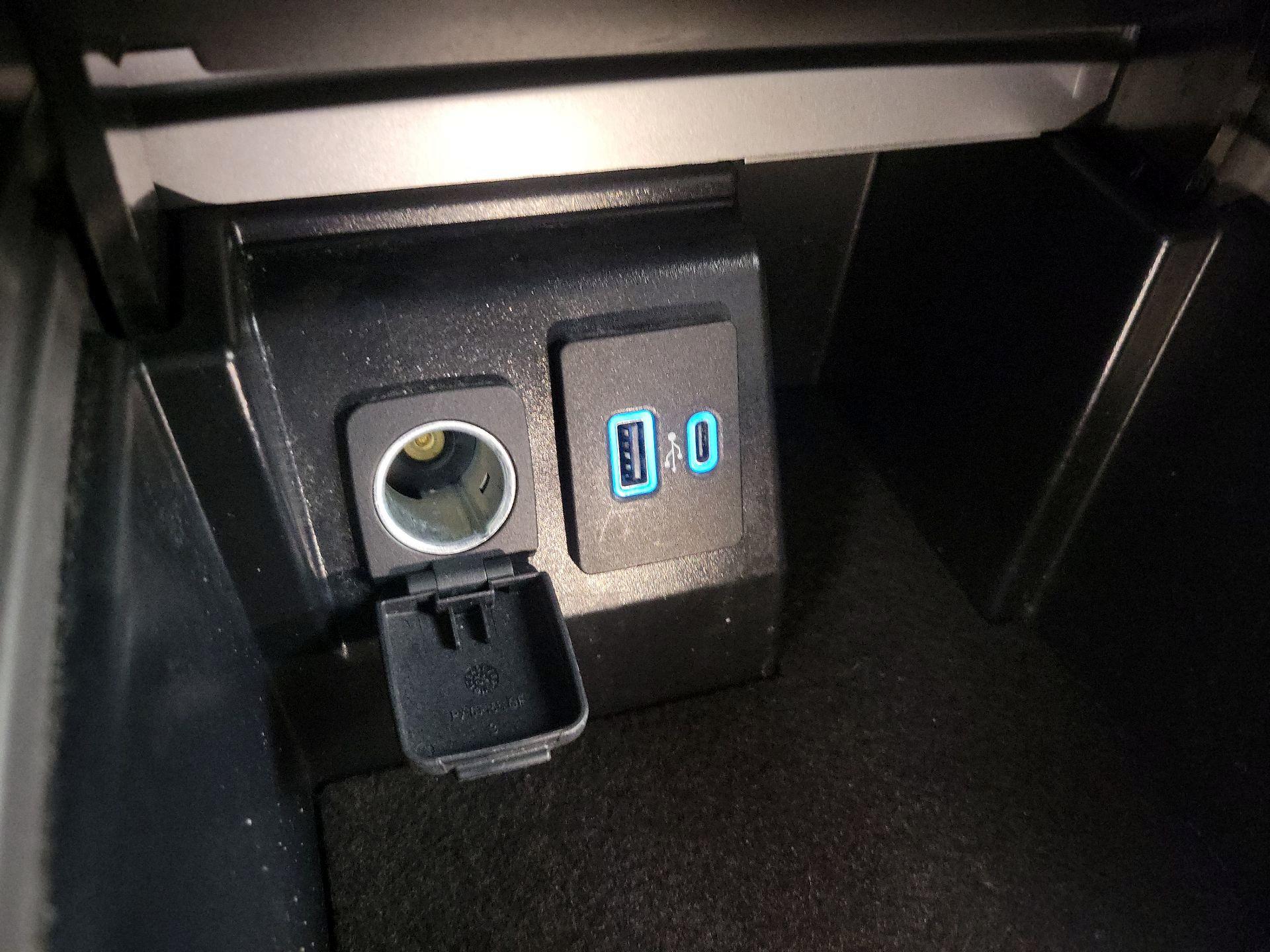 Thumbnail: 2023 Ford Explorer - 19