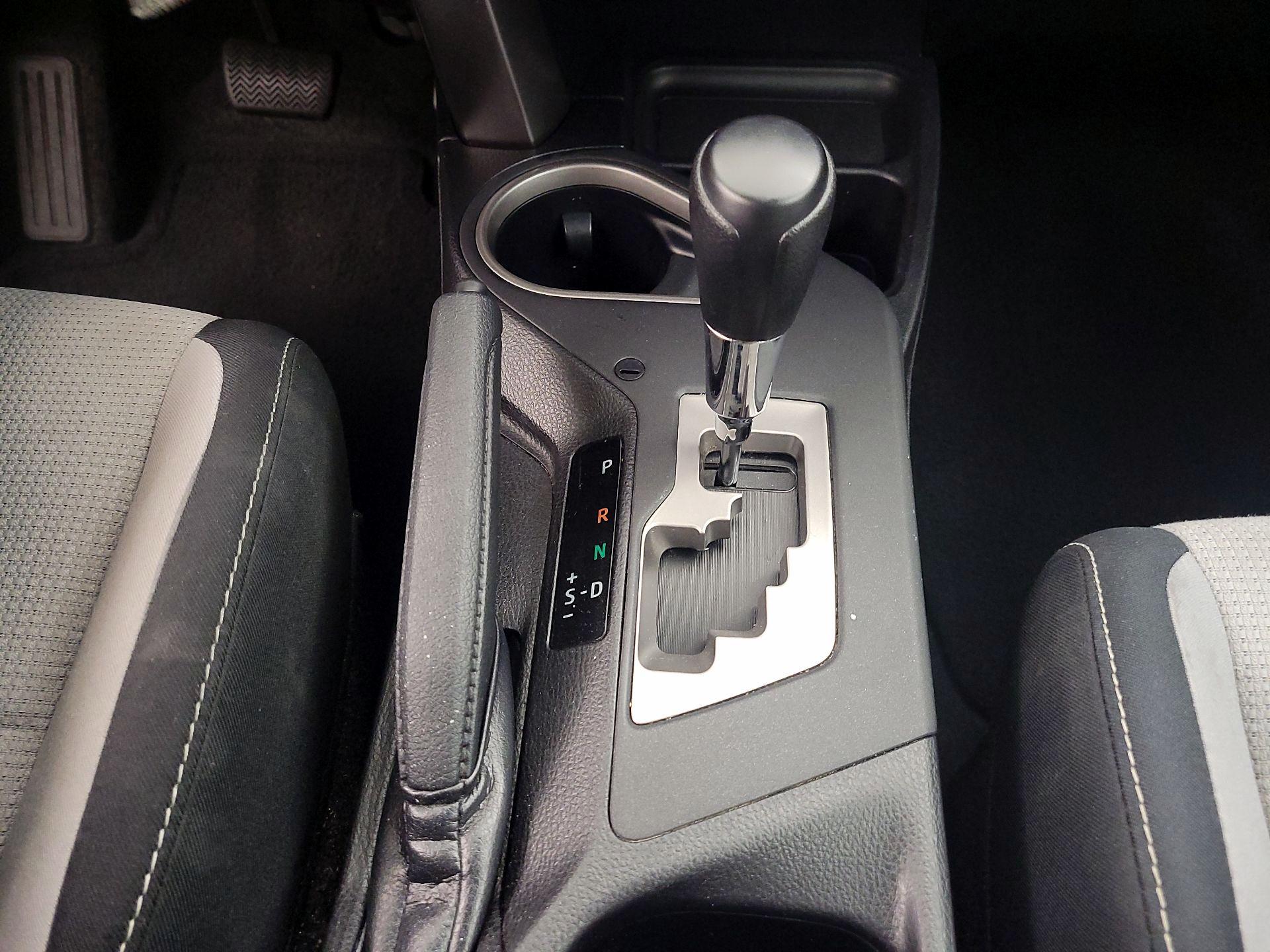 Thumbnail: 2016 Toyota RAV4 - 16