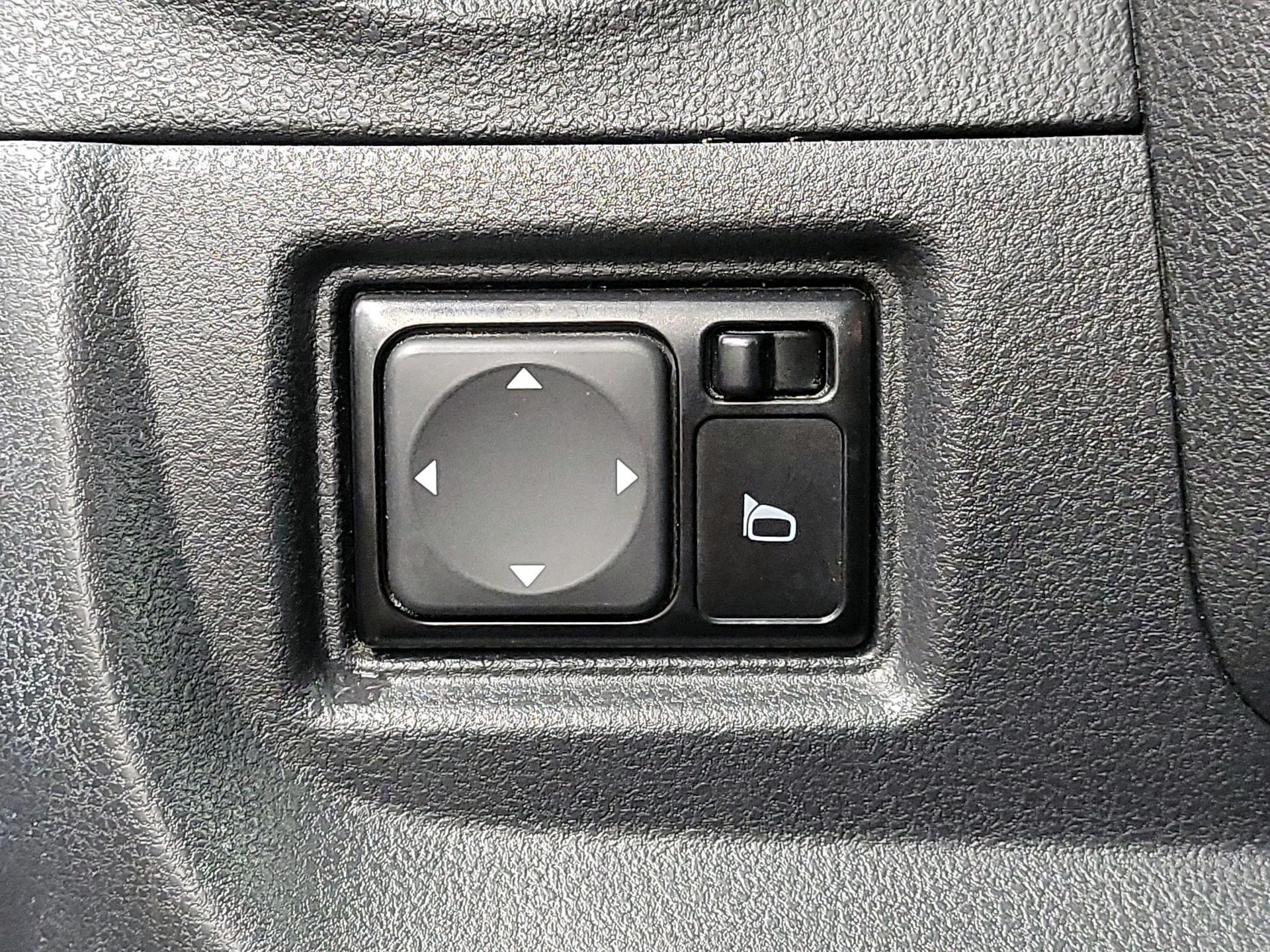 Thumbnail: 2016 Nissan Versa - 13