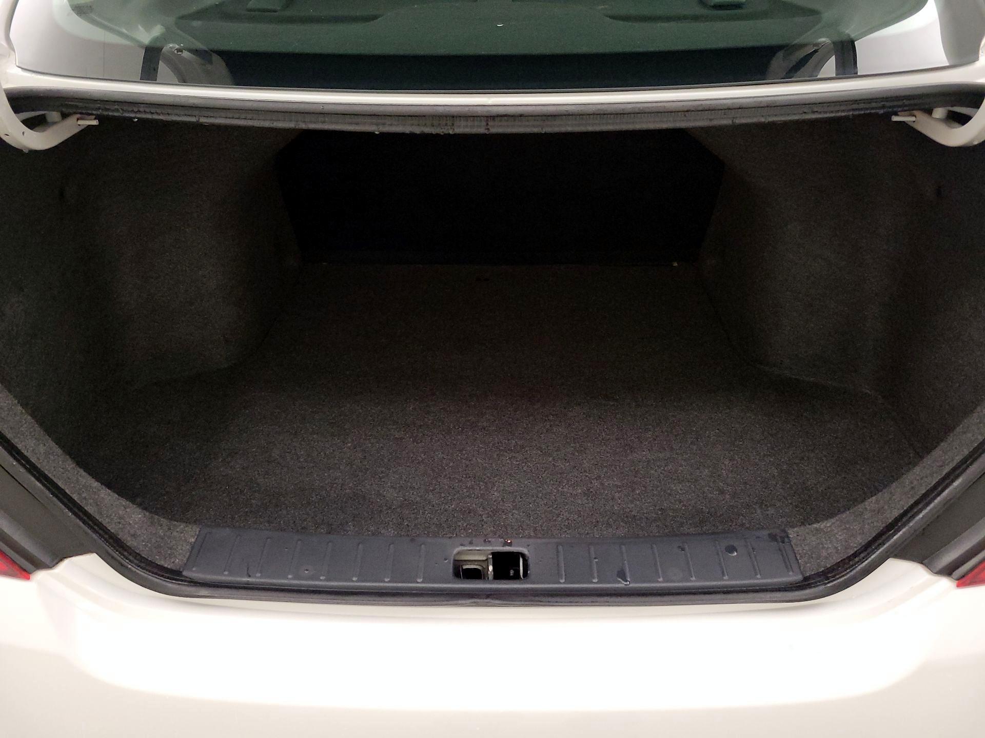 Thumbnail: 2016 Nissan Versa - 18