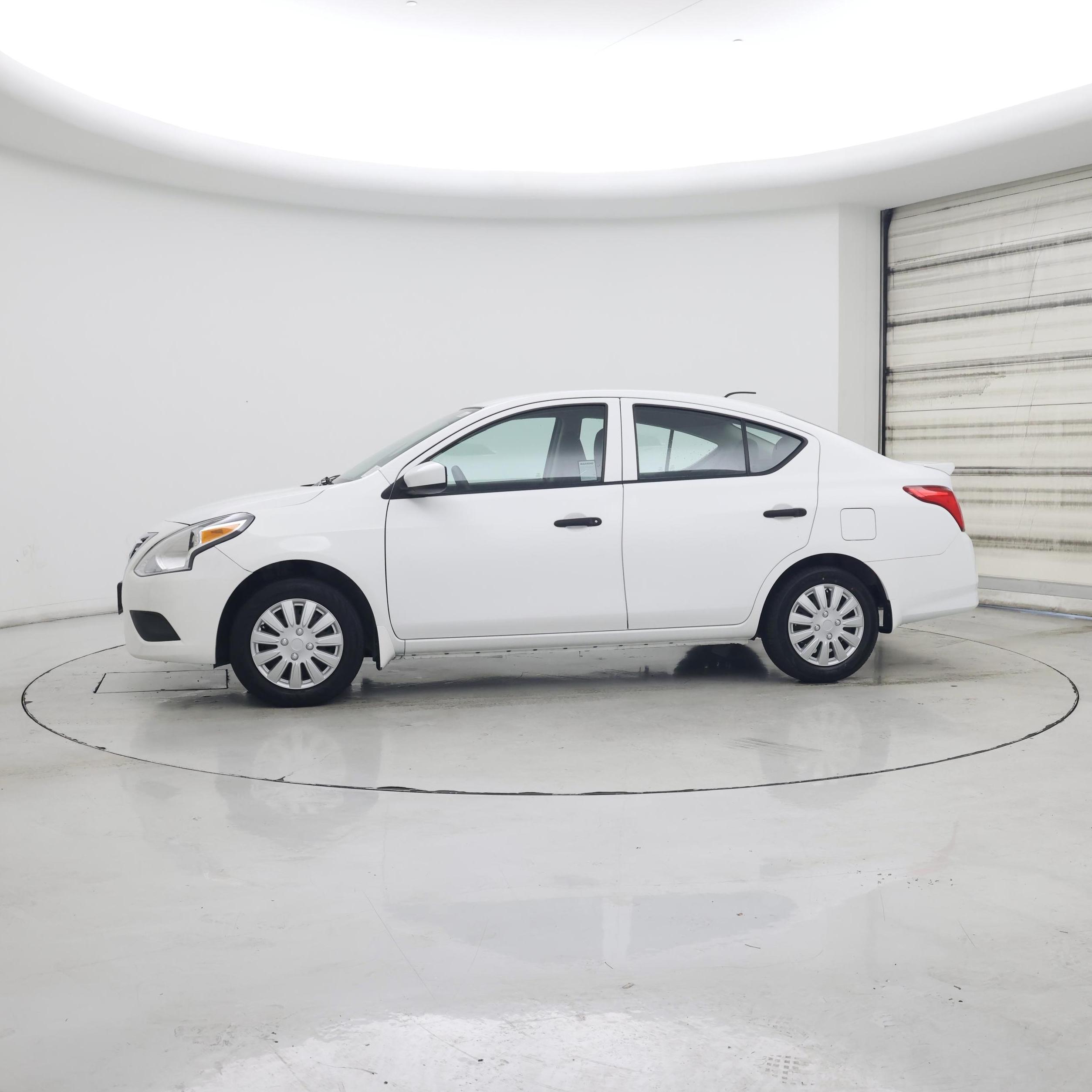 Thumbnail: 2016 Nissan Versa - 3
