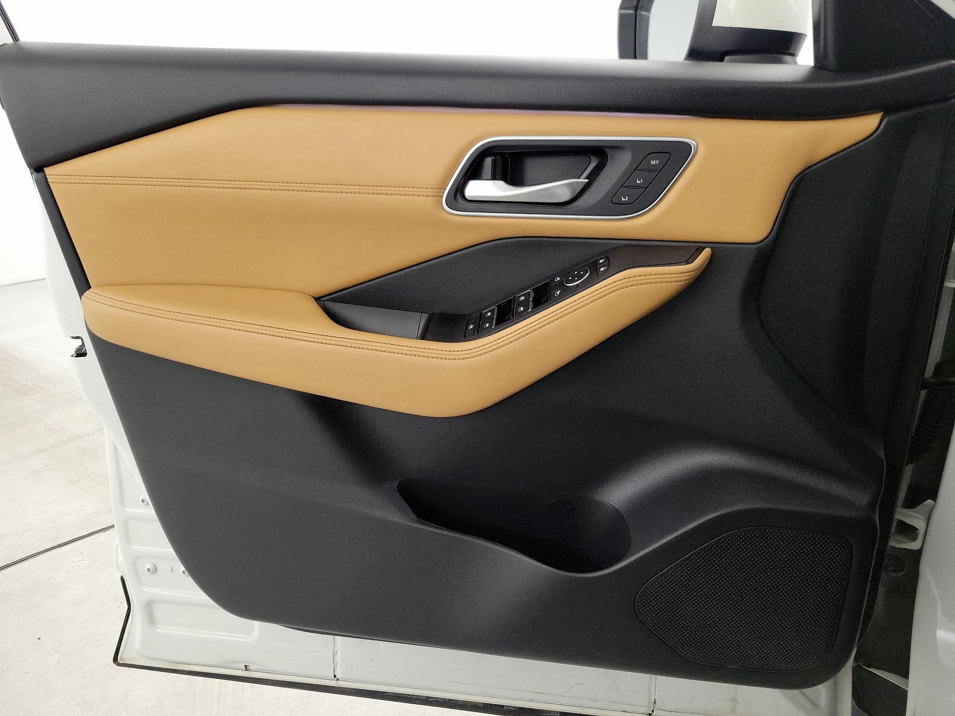 Thumbnail: 2023 Nissan Rogue - 12