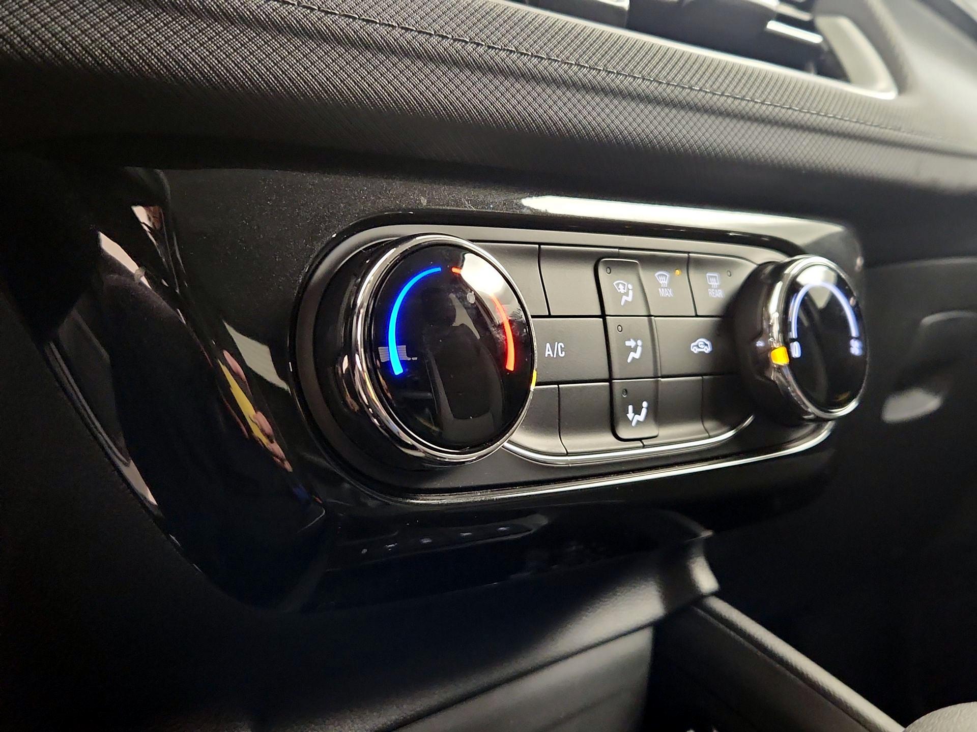 Thumbnail: 2025 Chevrolet TrailBlazer - 16