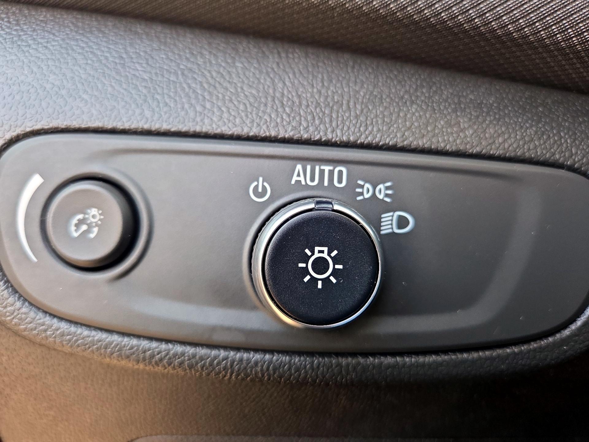 Thumbnail: 2025 Chevrolet TrailBlazer - 11