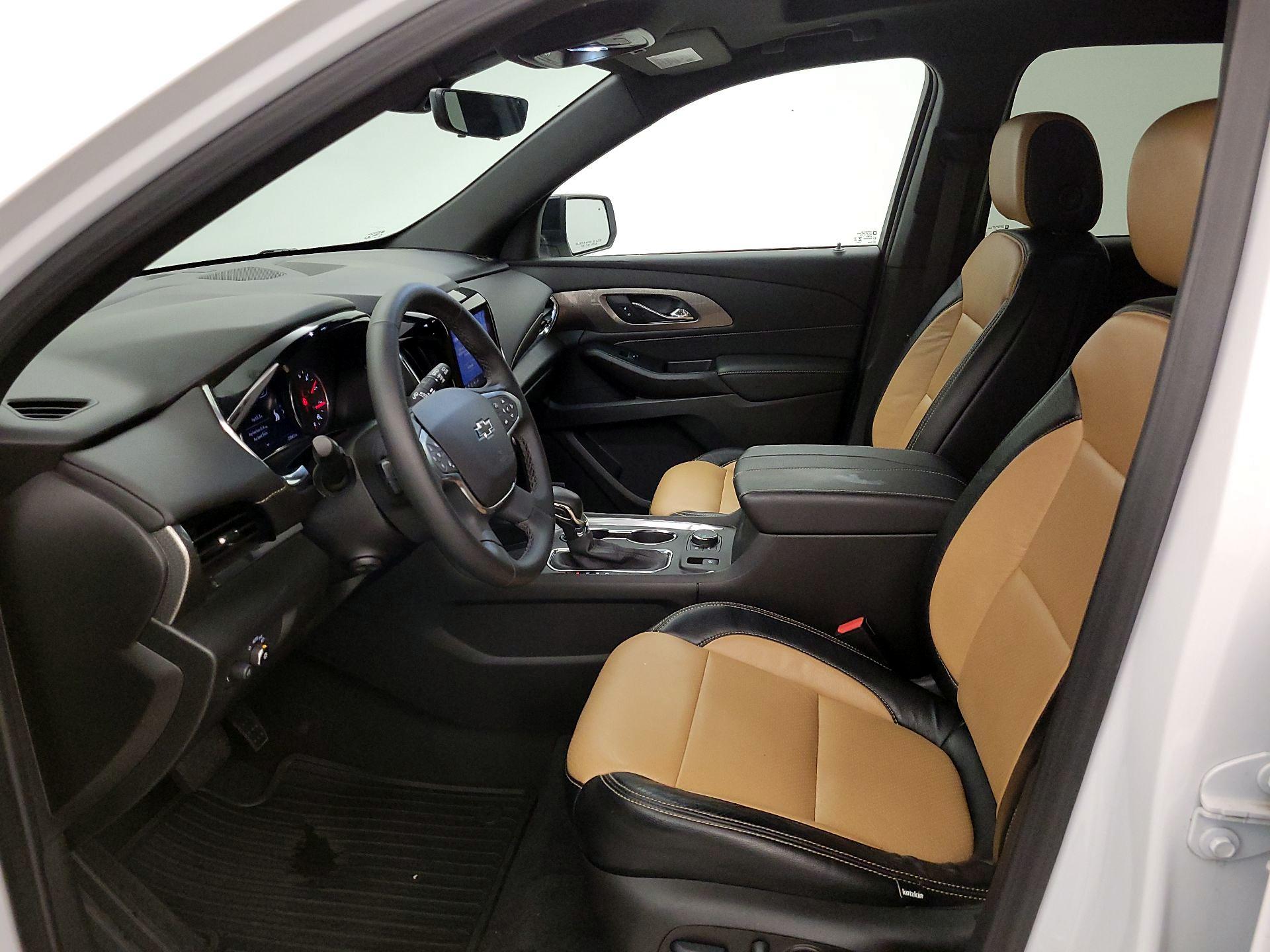 Thumbnail: 2023 Chevrolet Traverse - 11