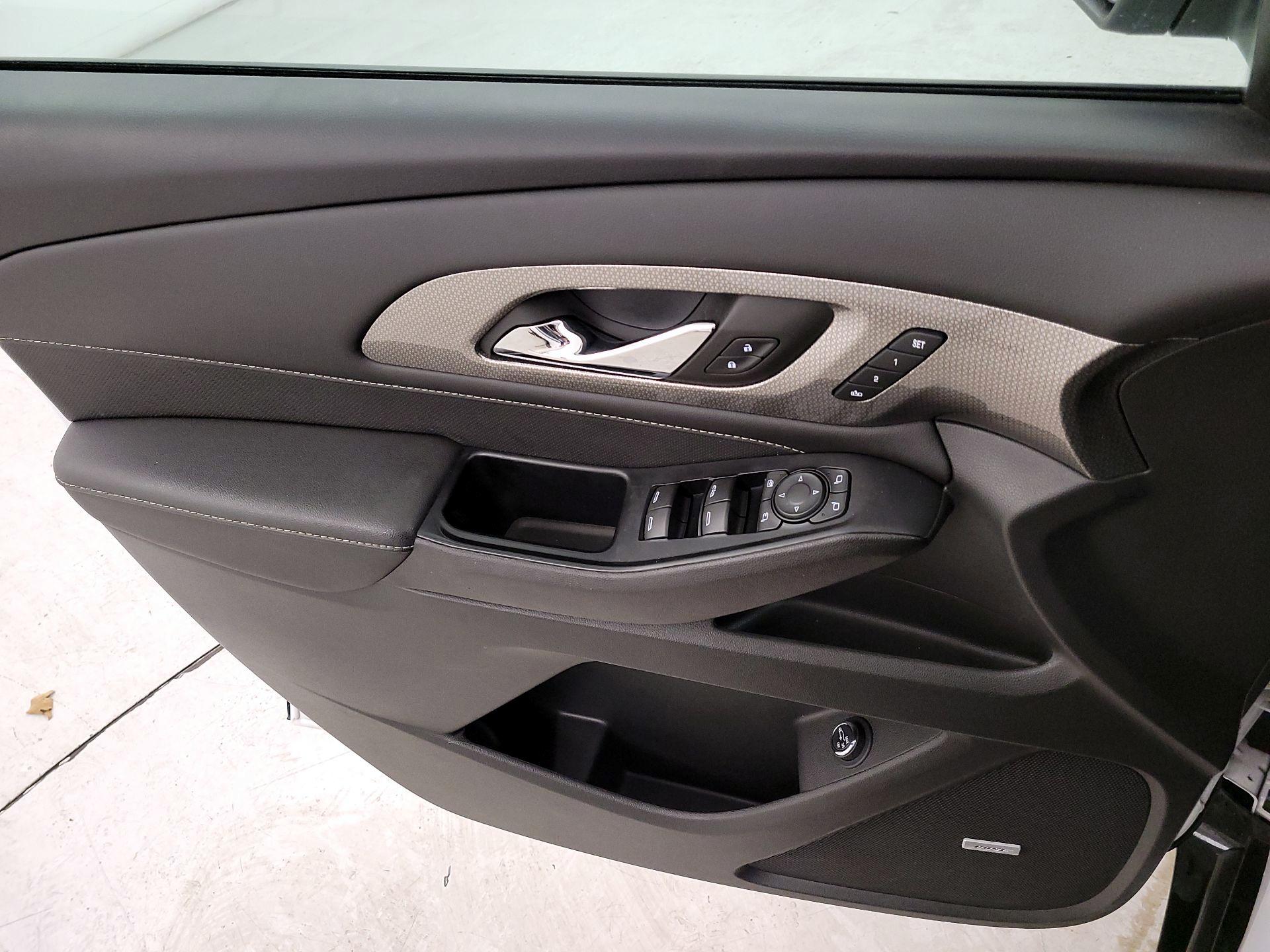 Thumbnail: 2023 Chevrolet Traverse - 12