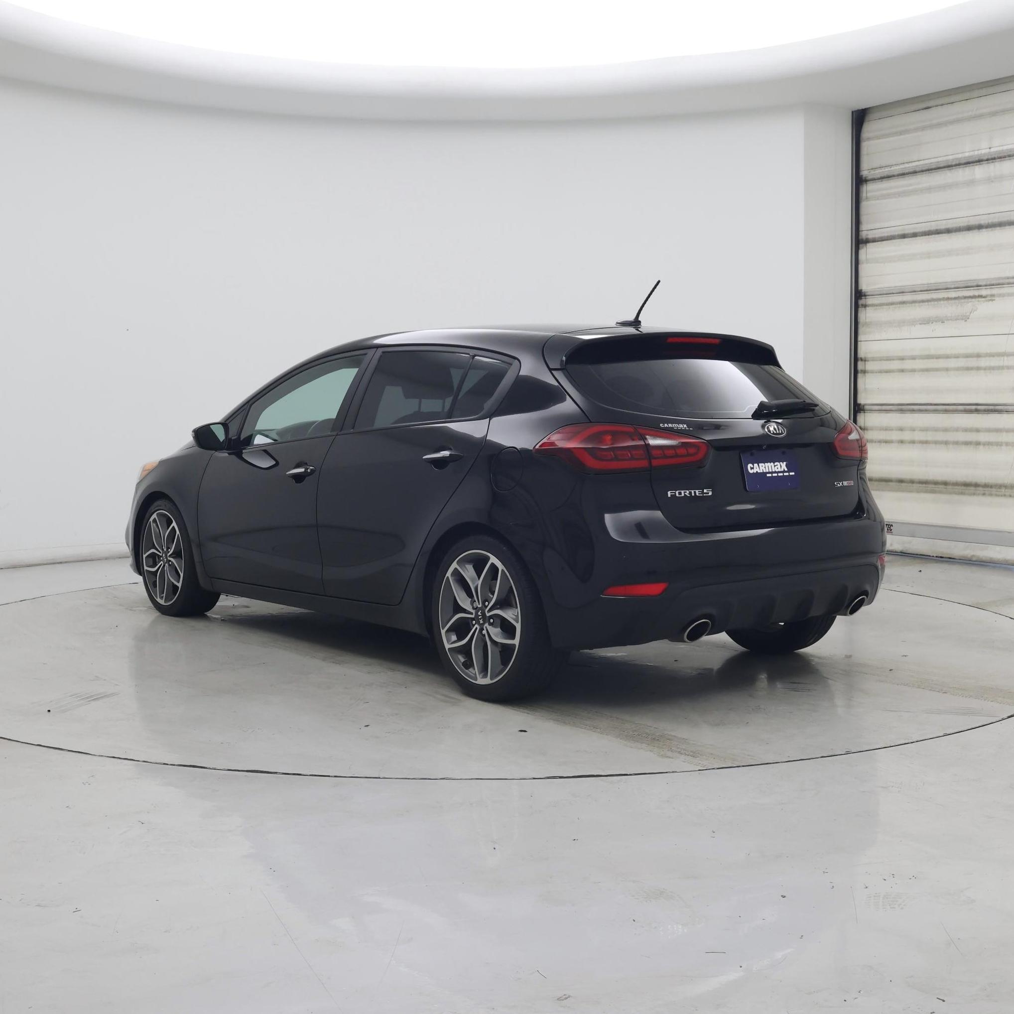 Thumbnail: 2016 Kia Forte - 2