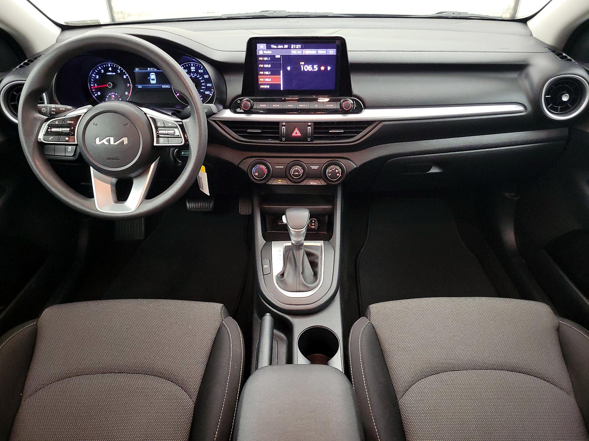 Thumbnail: 2023 Kia Forte - 9