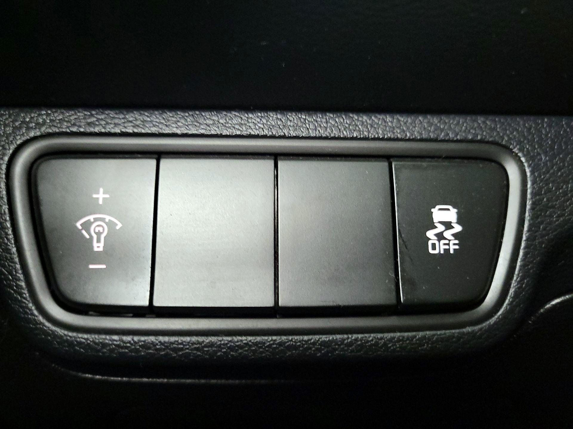 Thumbnail: 2023 Kia Forte - 13