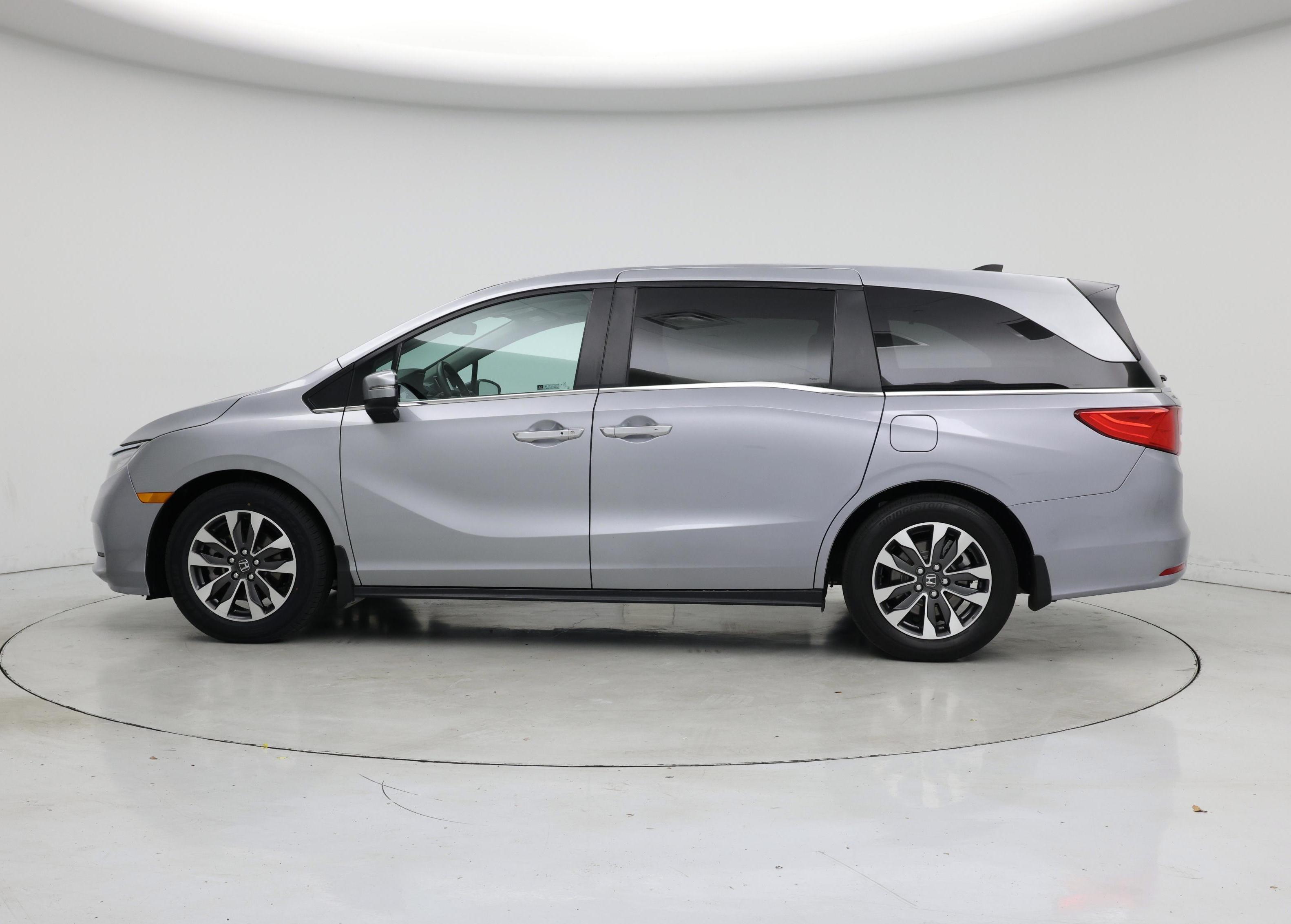 Thumbnail: 2023 Honda Odyssey - 3