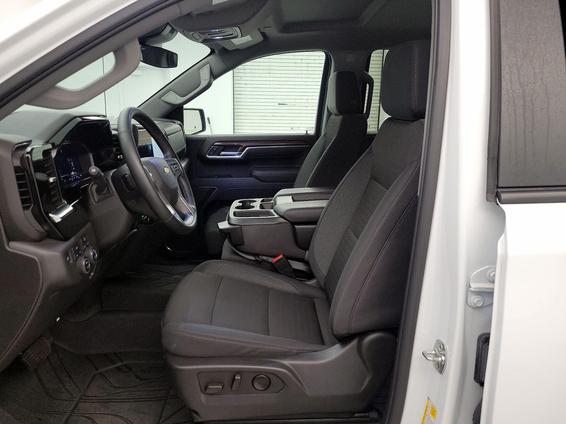 Thumbnail: 2025 Chevrolet Silverado 1500 - 11