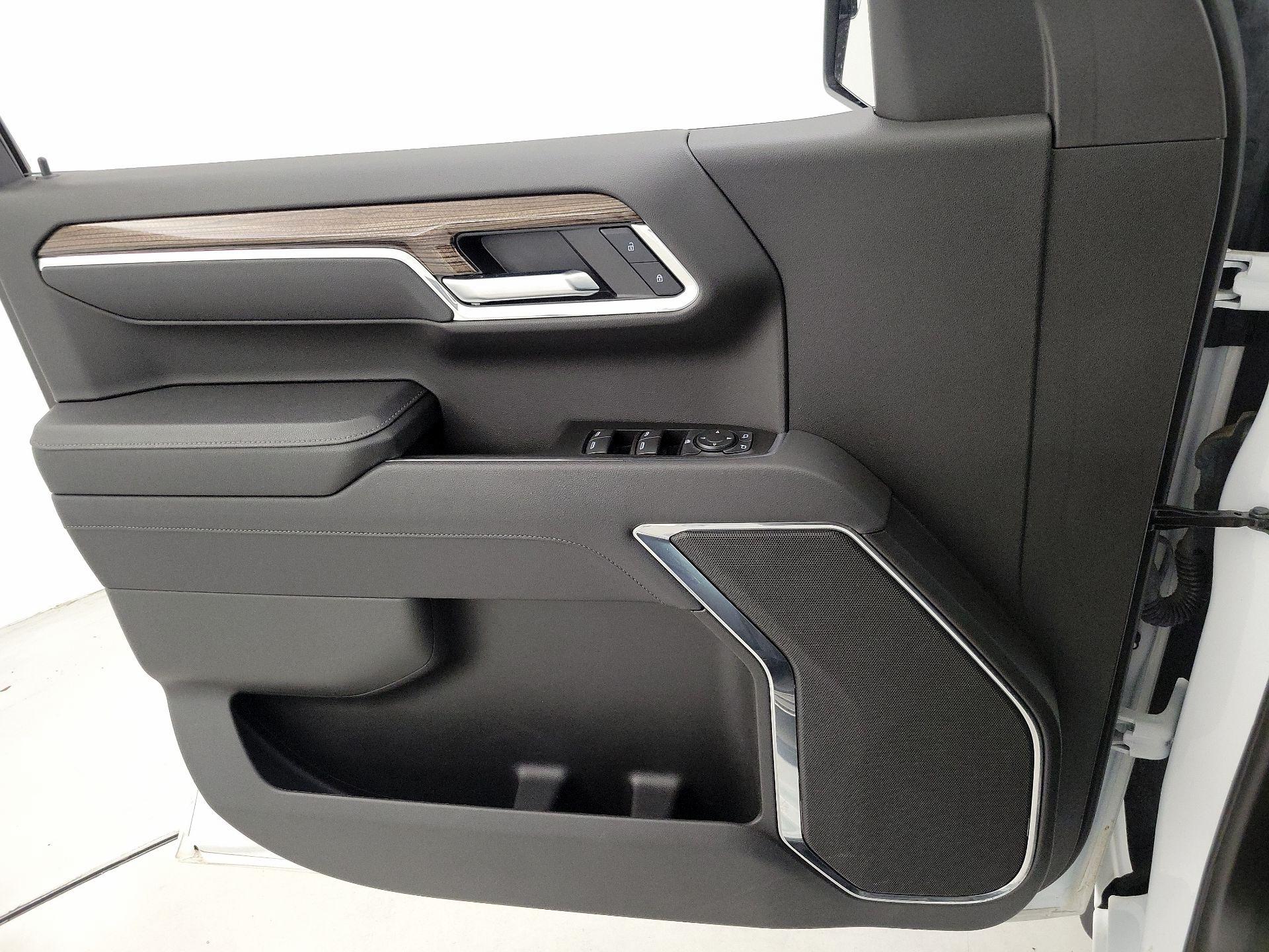 Thumbnail: 2025 Chevrolet Silverado 1500 - 12