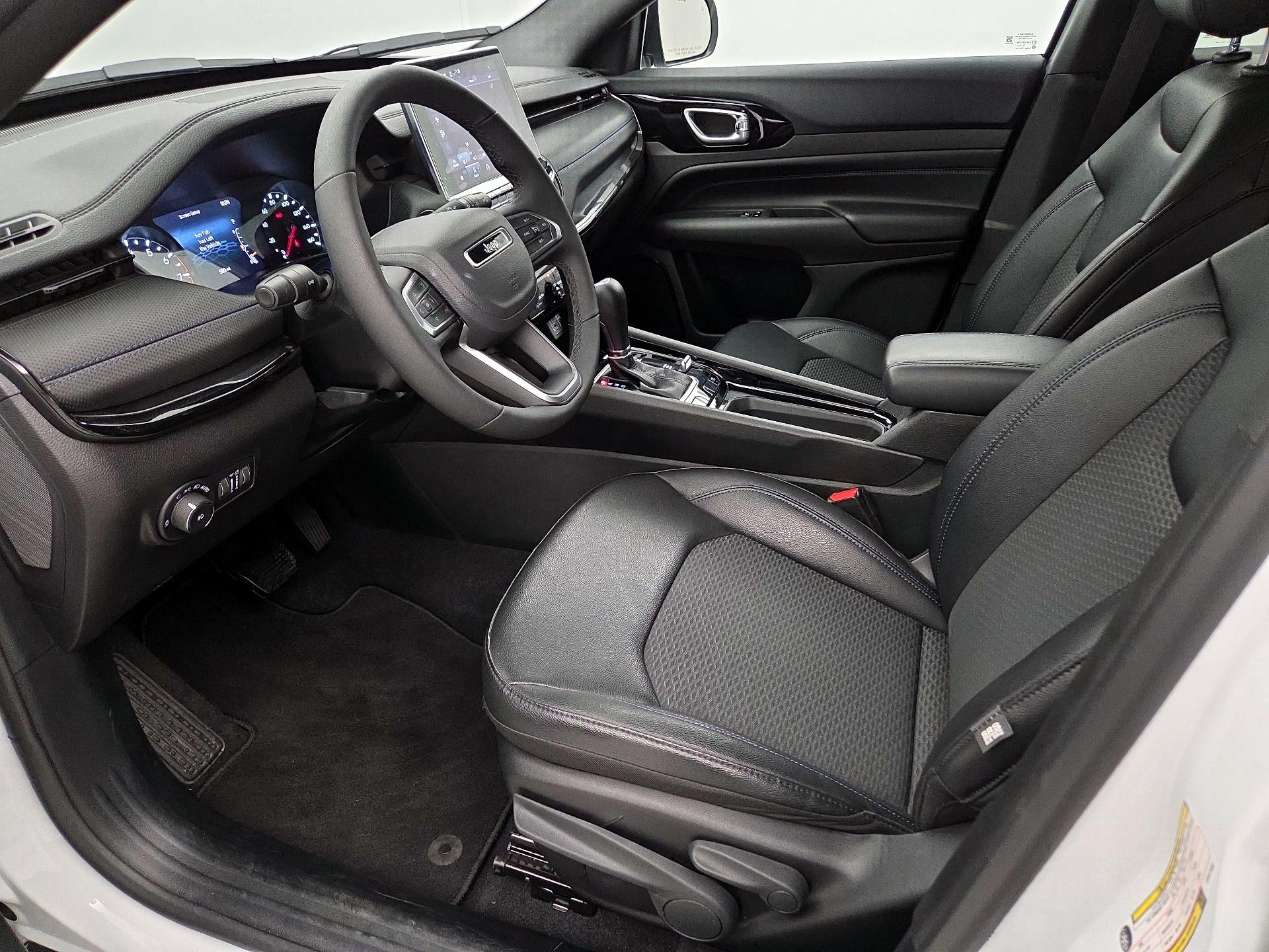 Thumbnail: 2025 Jeep Compass - 11