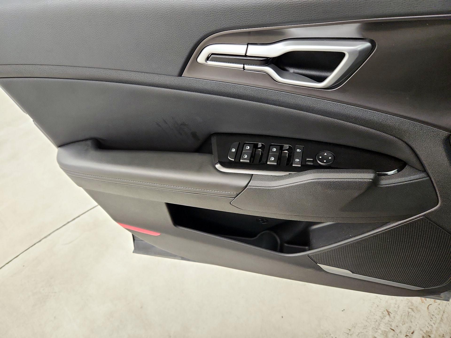 Thumbnail: 2024 Kia Sportage - 12