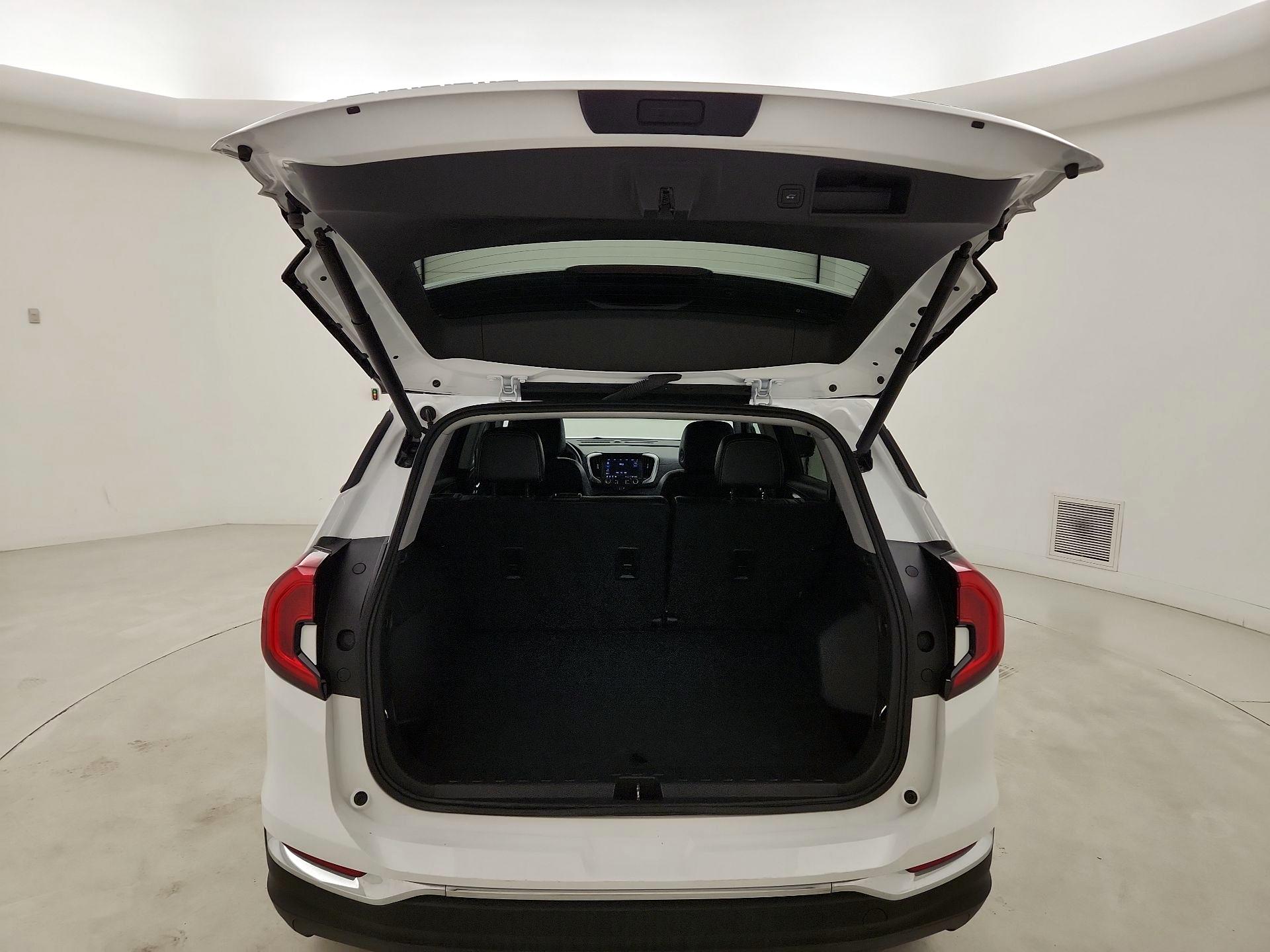 Thumbnail: 2024 GMC Terrain - 20