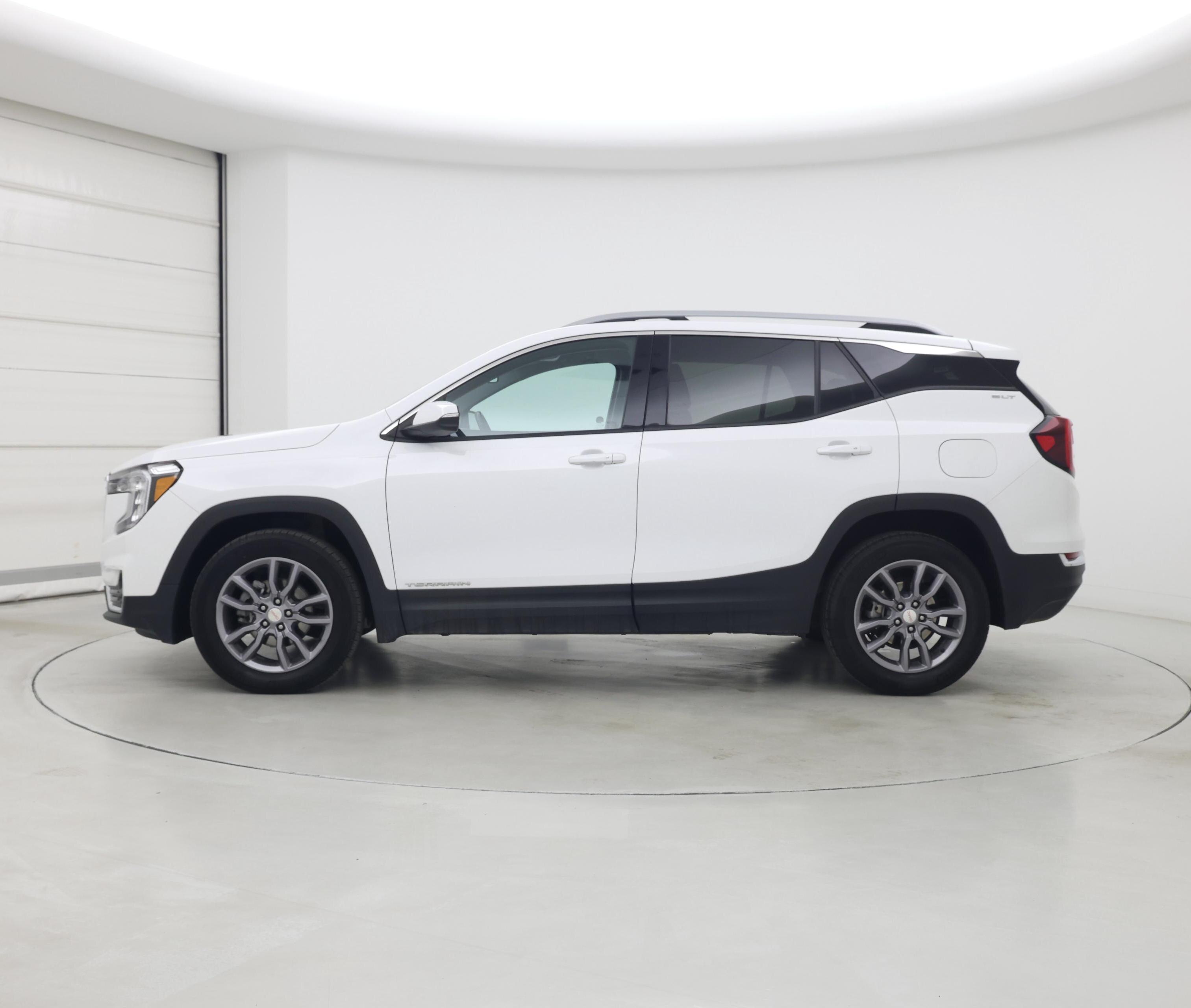 Thumbnail: 2024 GMC Terrain - 3