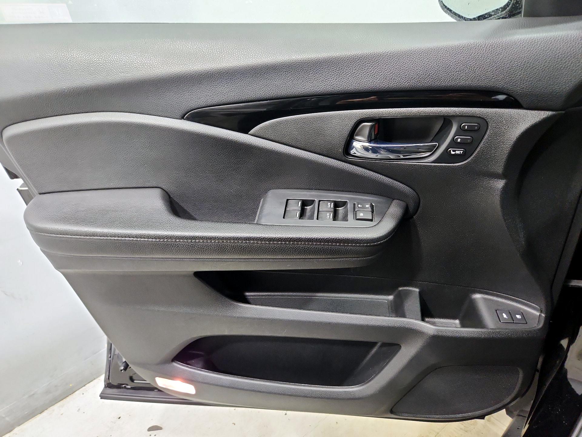 Thumbnail: 2022 Honda Pilot - 12