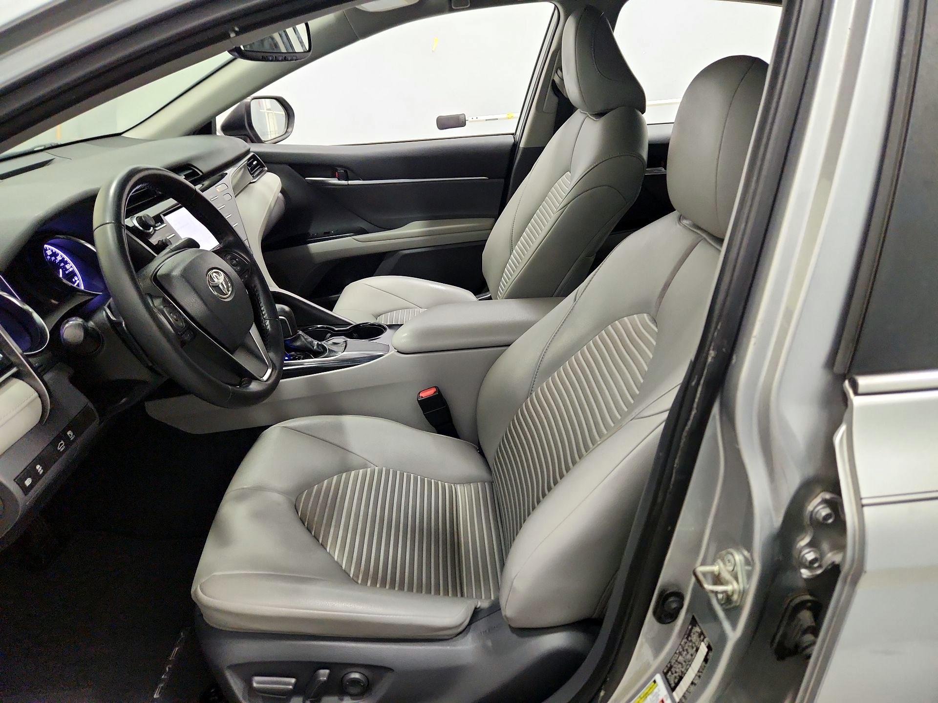 Thumbnail: 2019 Toyota Camry - 11