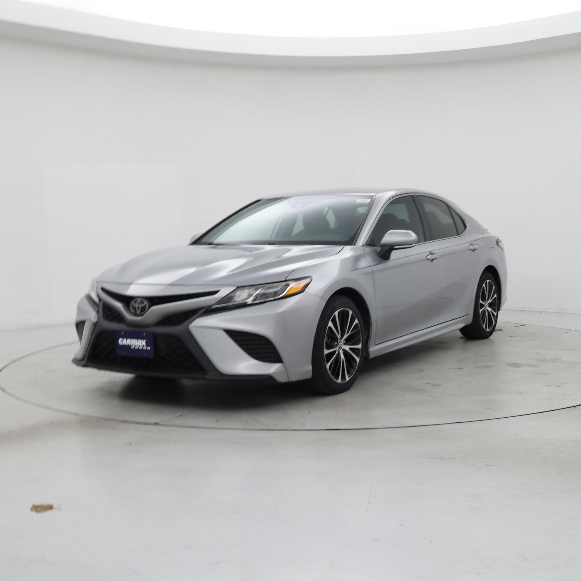 Thumbnail: 2019 Toyota Camry - 4