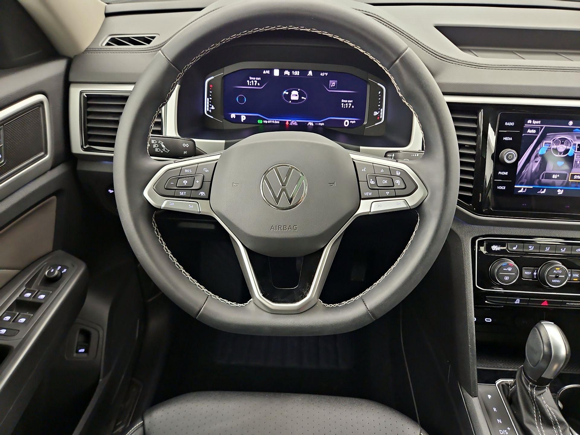 Thumbnail: 2023 Volkswagen Atlas - 10