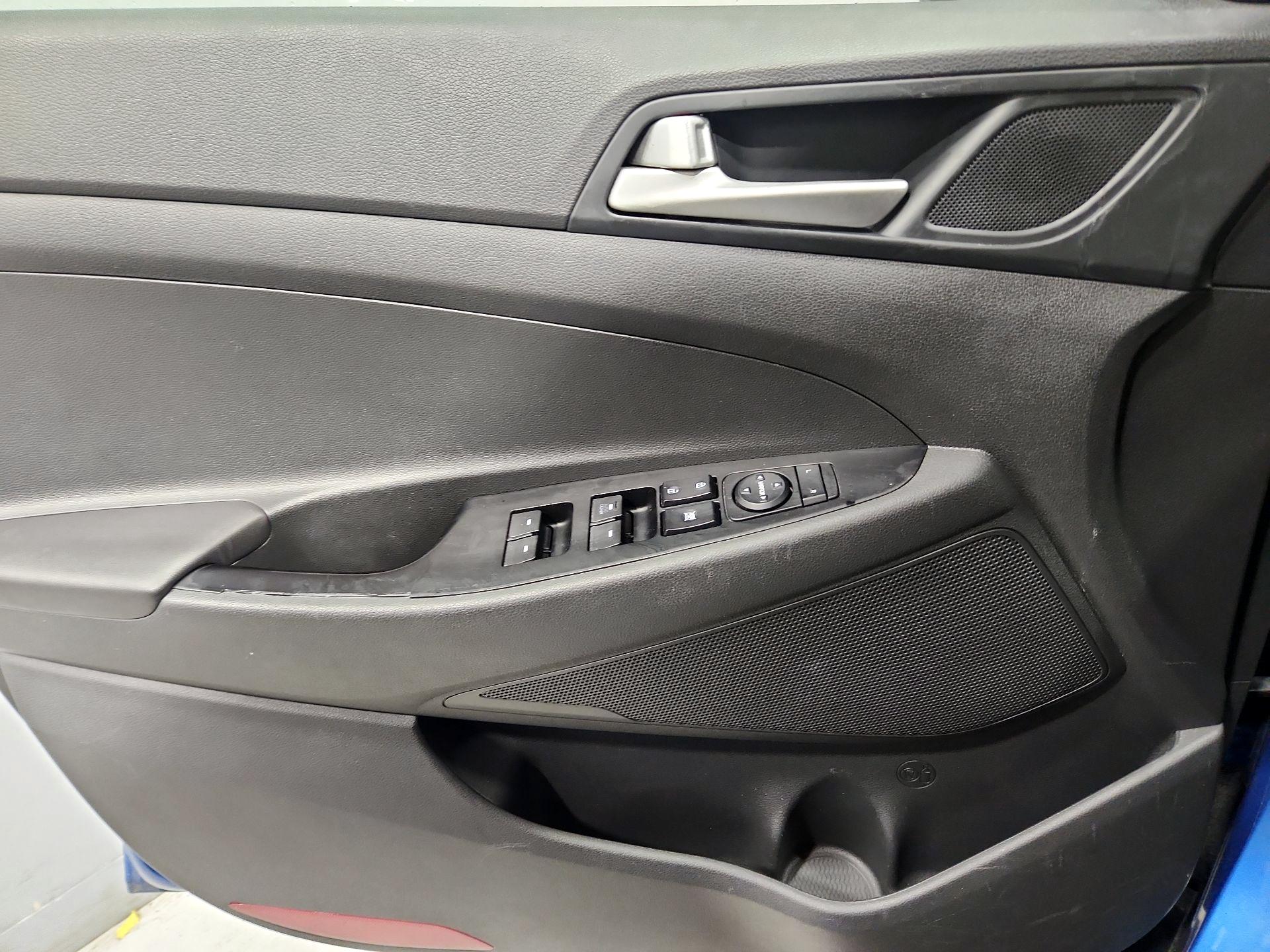 Thumbnail: 2019 Hyundai Tucson - 12