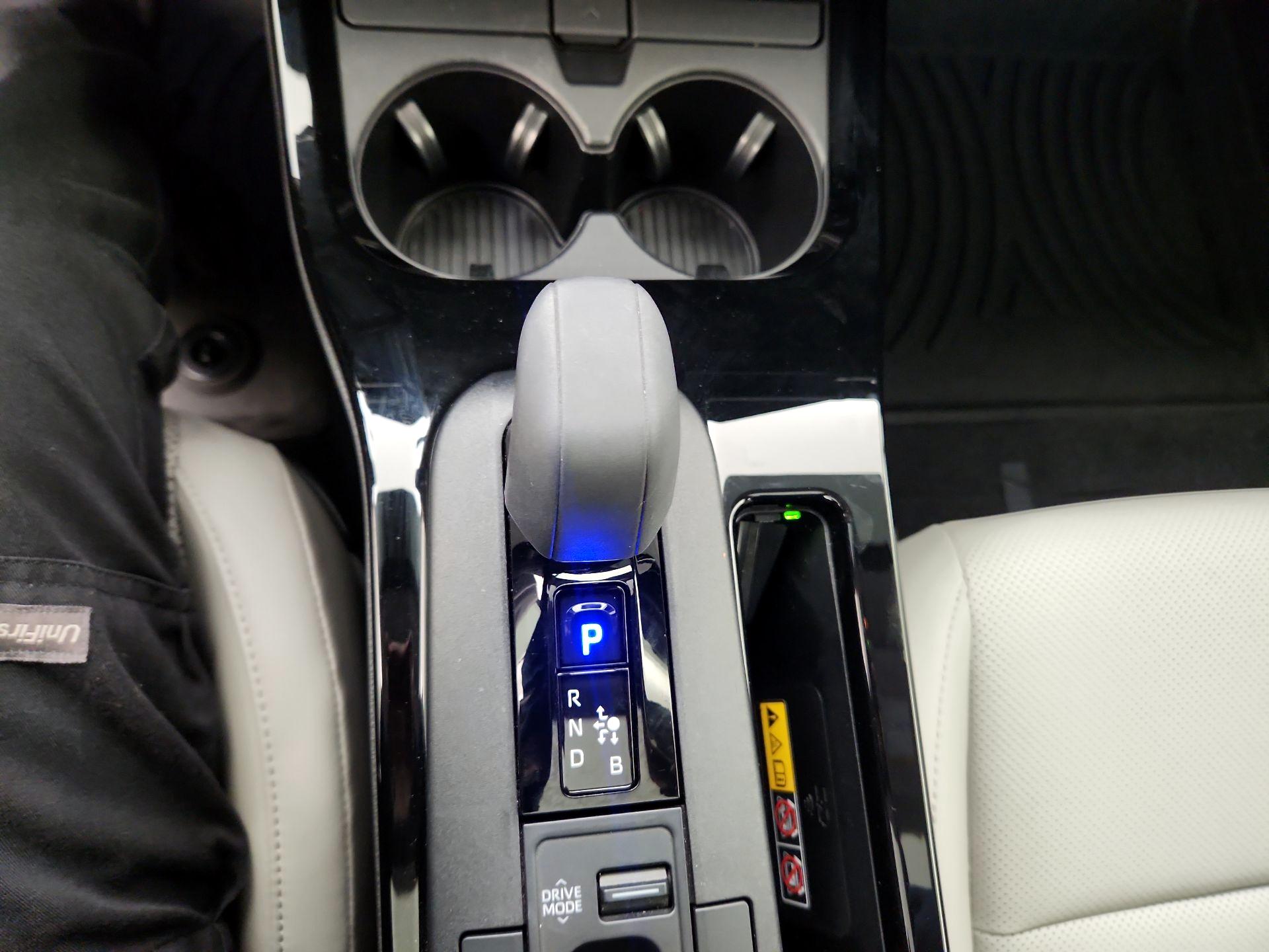 Thumbnail: 2024 Toyota Prius - 15