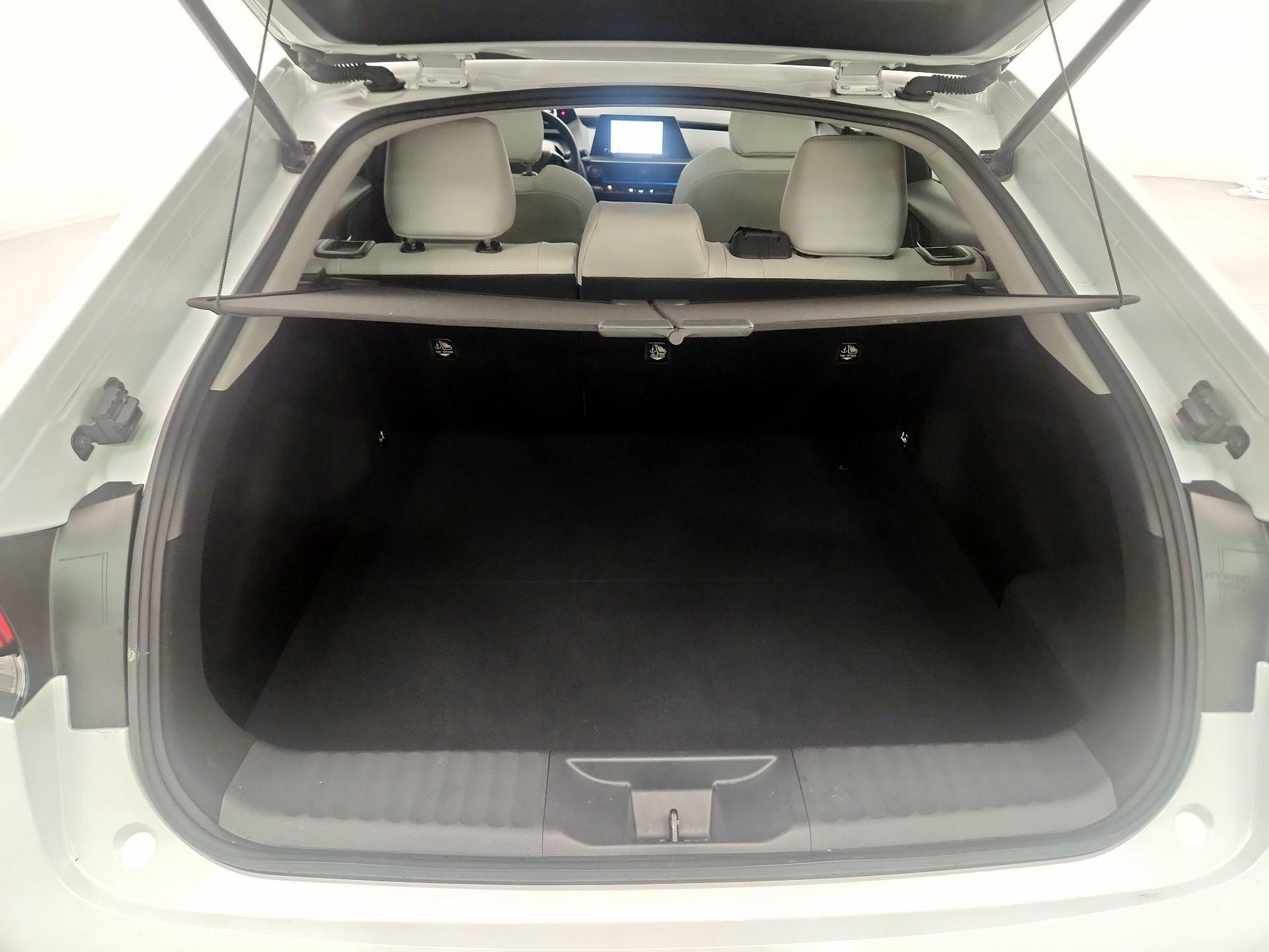 Thumbnail: 2024 Toyota Prius - 19