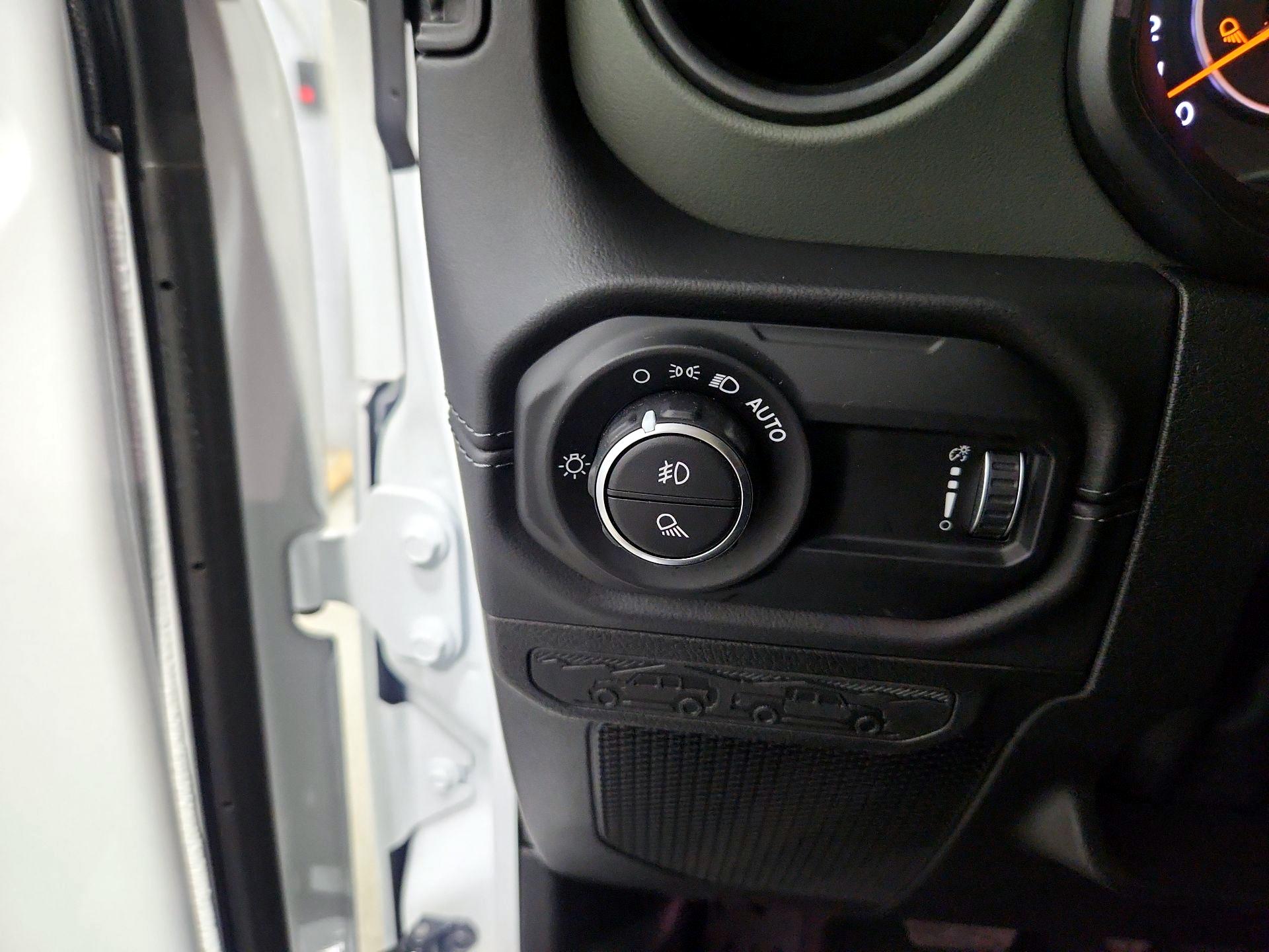 Thumbnail: 2025 Jeep Gladiator - 13