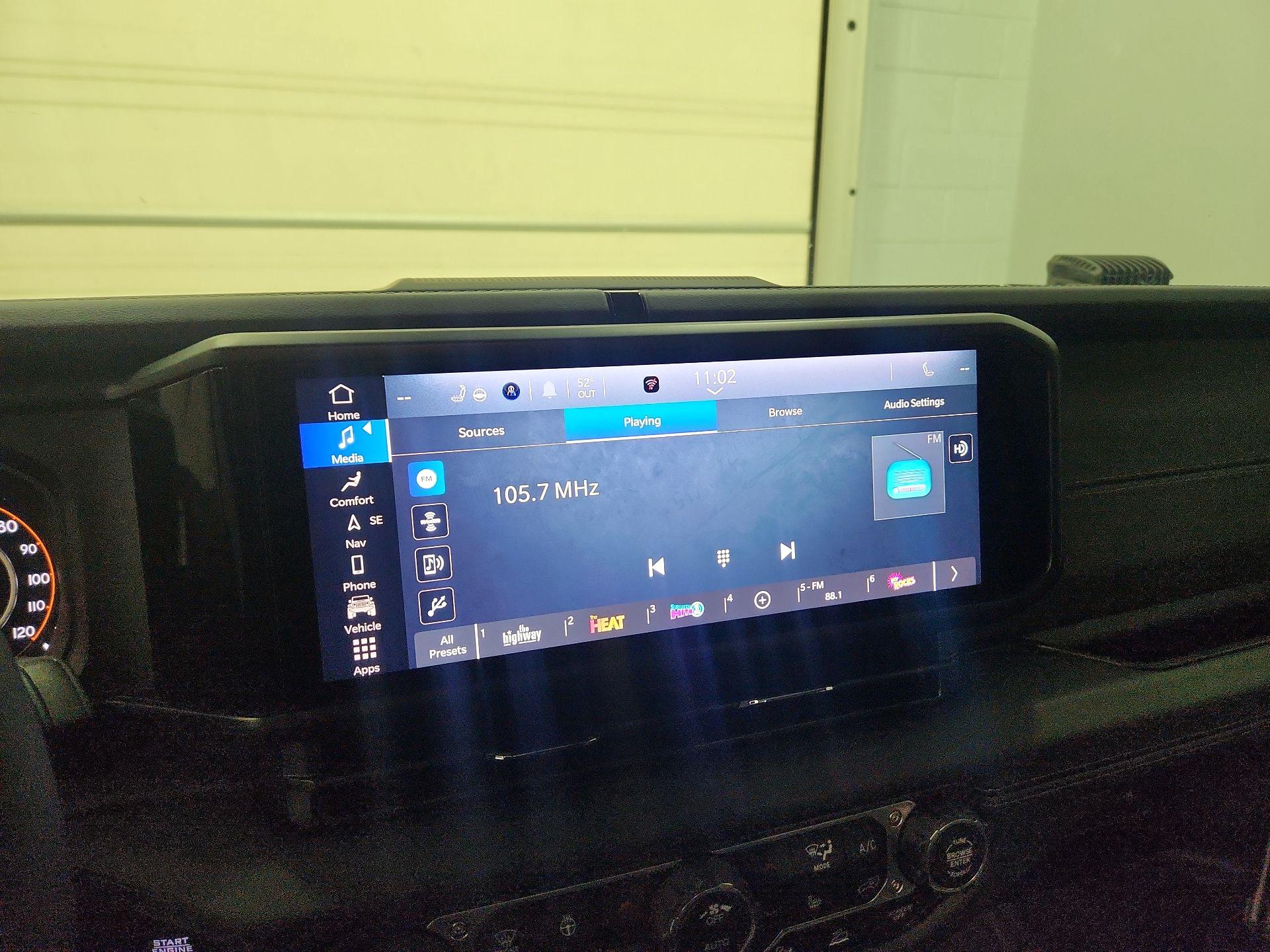 Thumbnail: 2025 Jeep Gladiator - 15