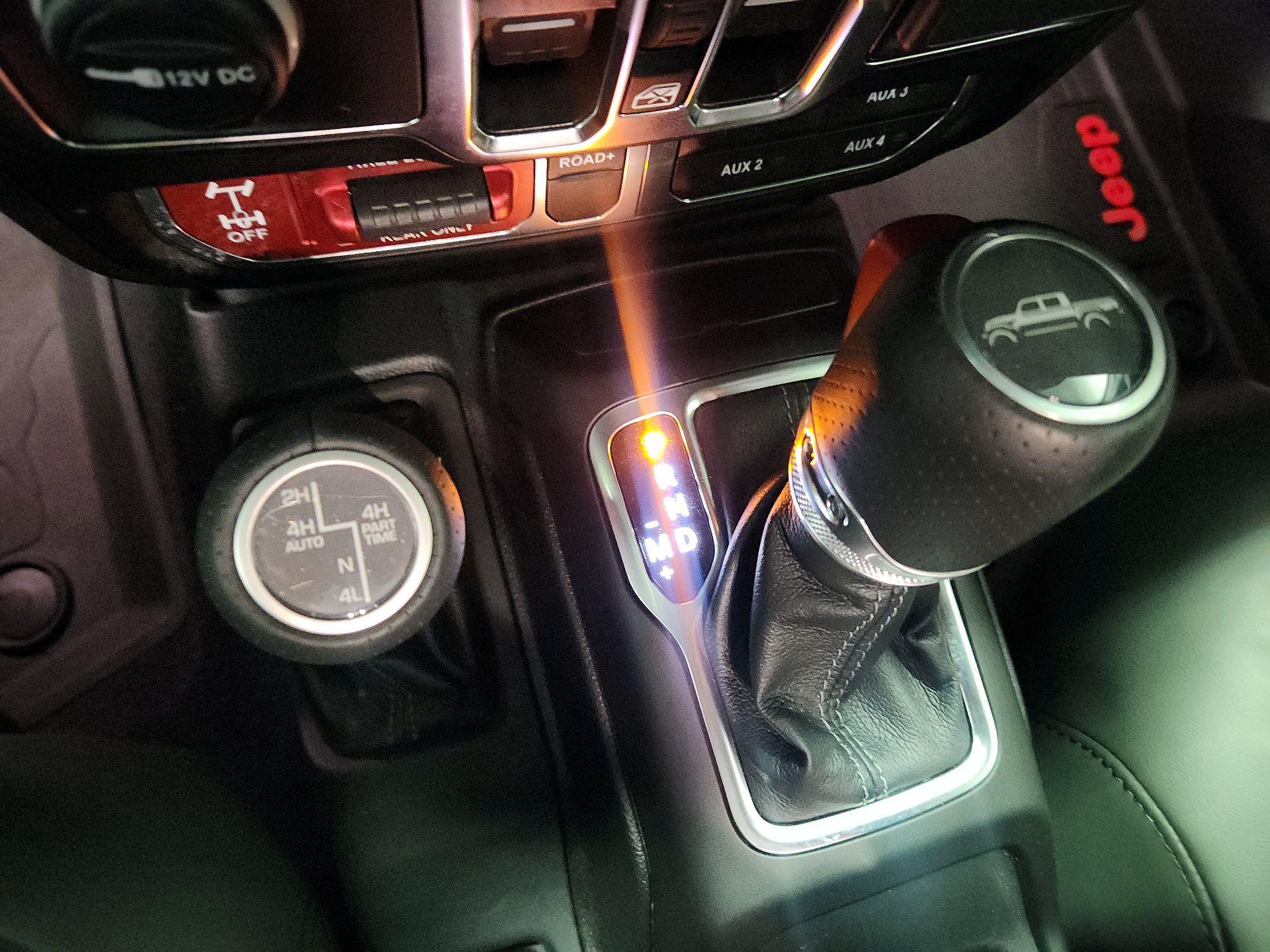 Thumbnail: 2025 Jeep Gladiator - 17