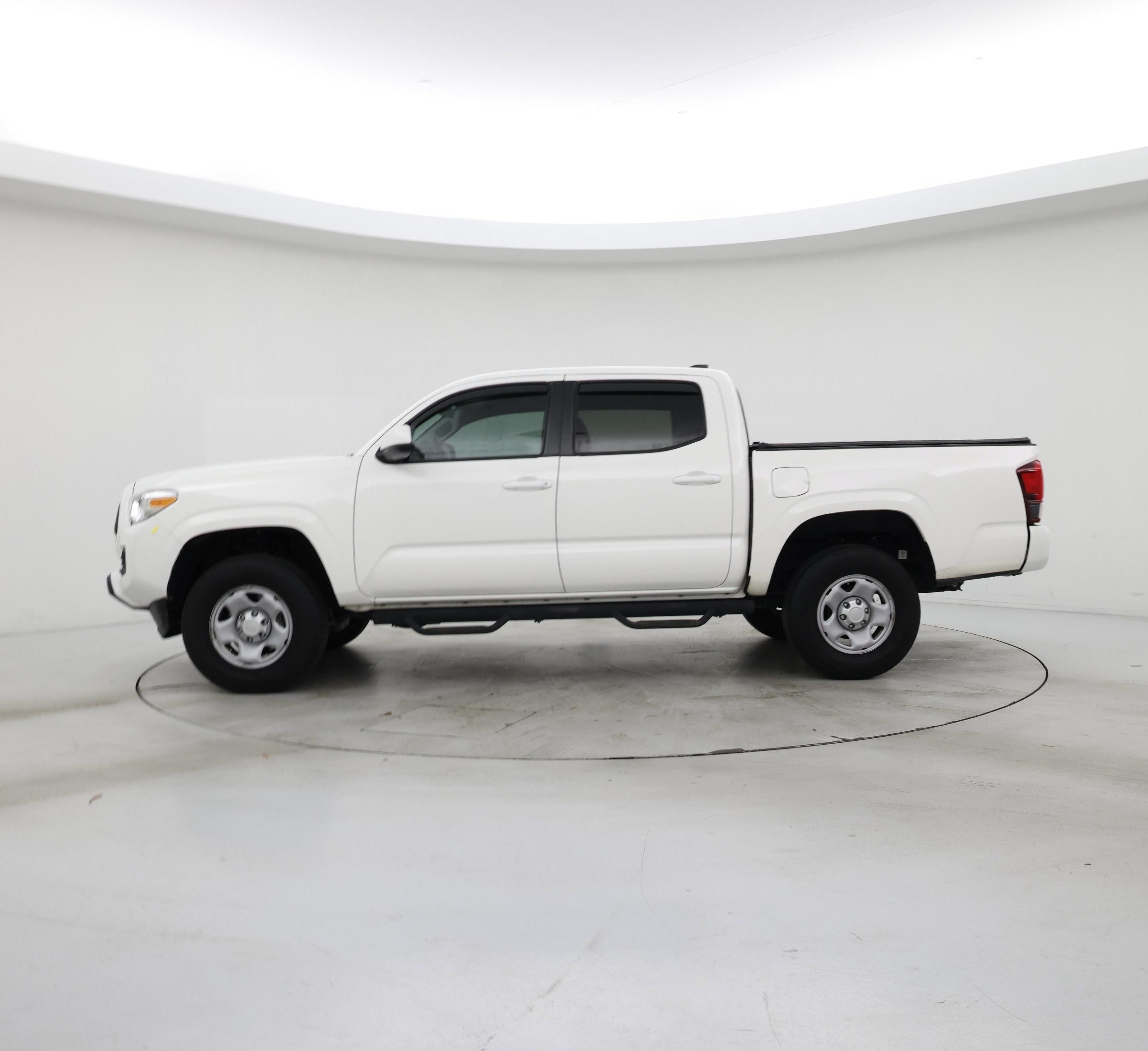 Thumbnail: 2021 Toyota Tacoma - 3