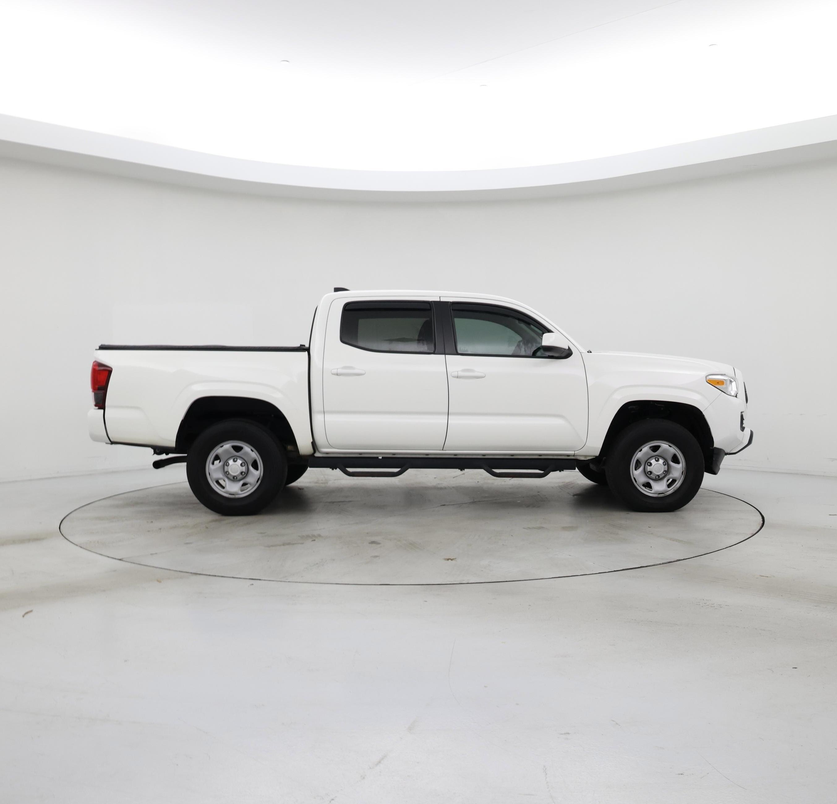 Thumbnail: 2021 Toyota Tacoma - 7