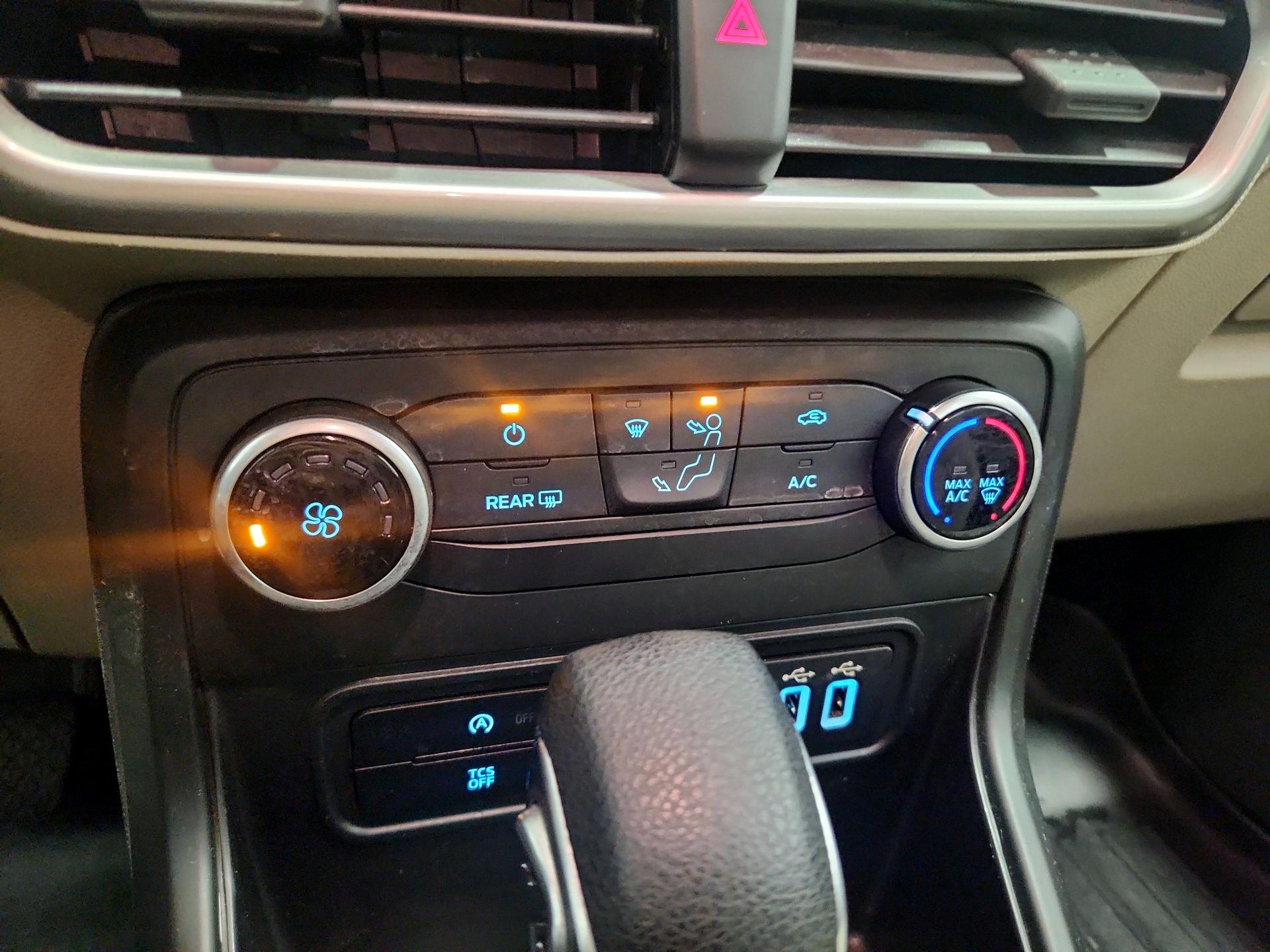 Thumbnail: 2019 Ford EcoSport - 16